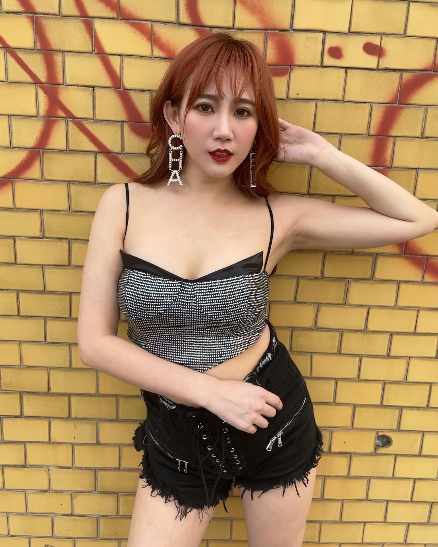 美乳妹子「凱莉絲」鮮豔美乳有夠犯規！「衣衫不整」視角好邪惡-第1章-图片1