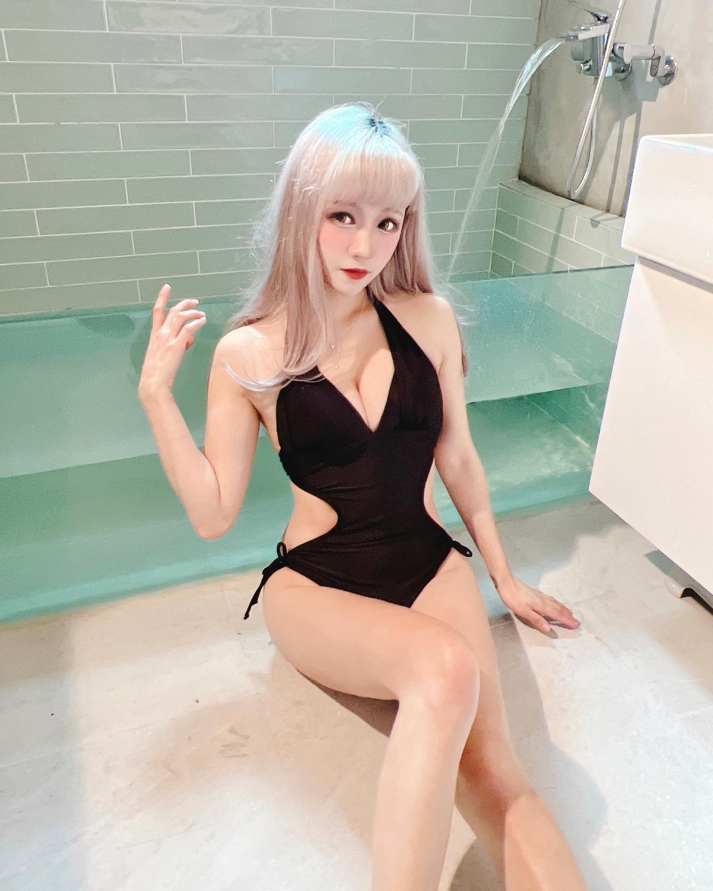 香豔正妹「薛凱云」甜美外表「身材超兇」白皙大圓乳讓人血脈噴張-第1章-图片9