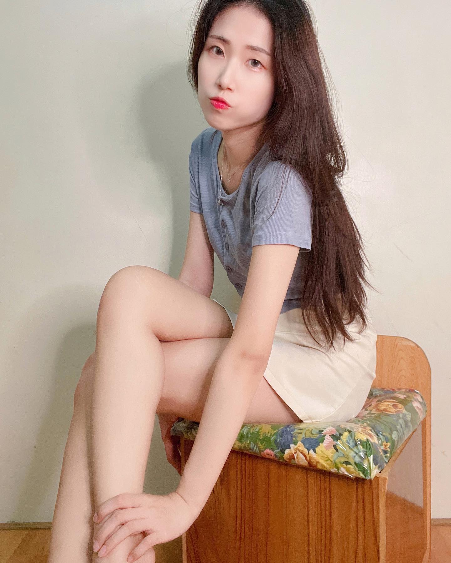 氣質小清新「Jane」美嫩長腿橫掃路面，電眼＋細白長腿讓路人都盯傻了！-第1章-图片8