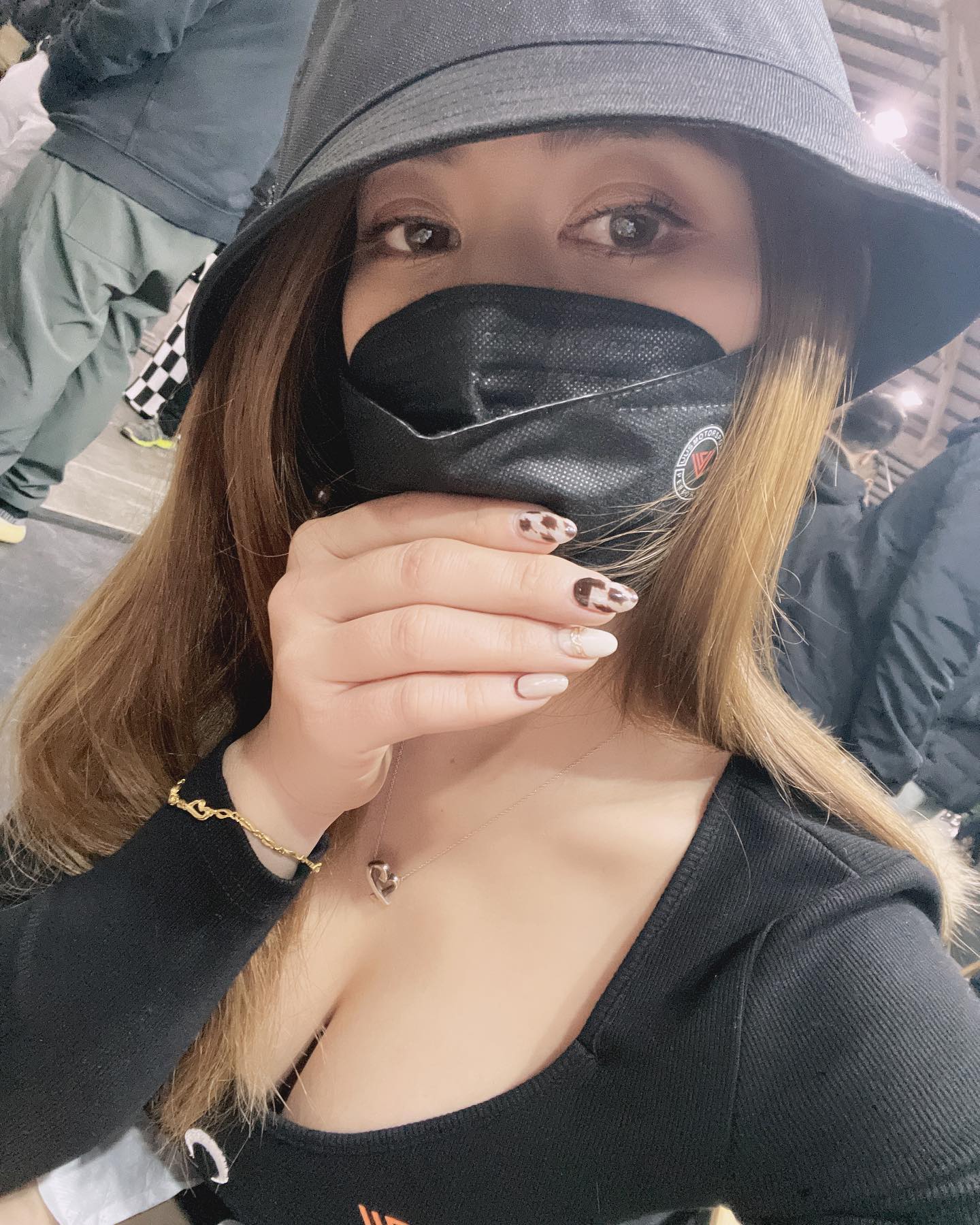 運動女郎「JOJO嘉嘉」超強完美Body細腰翹臀，還有精實馬甲線！好身材讓人想搭訕！-第1章-图片9