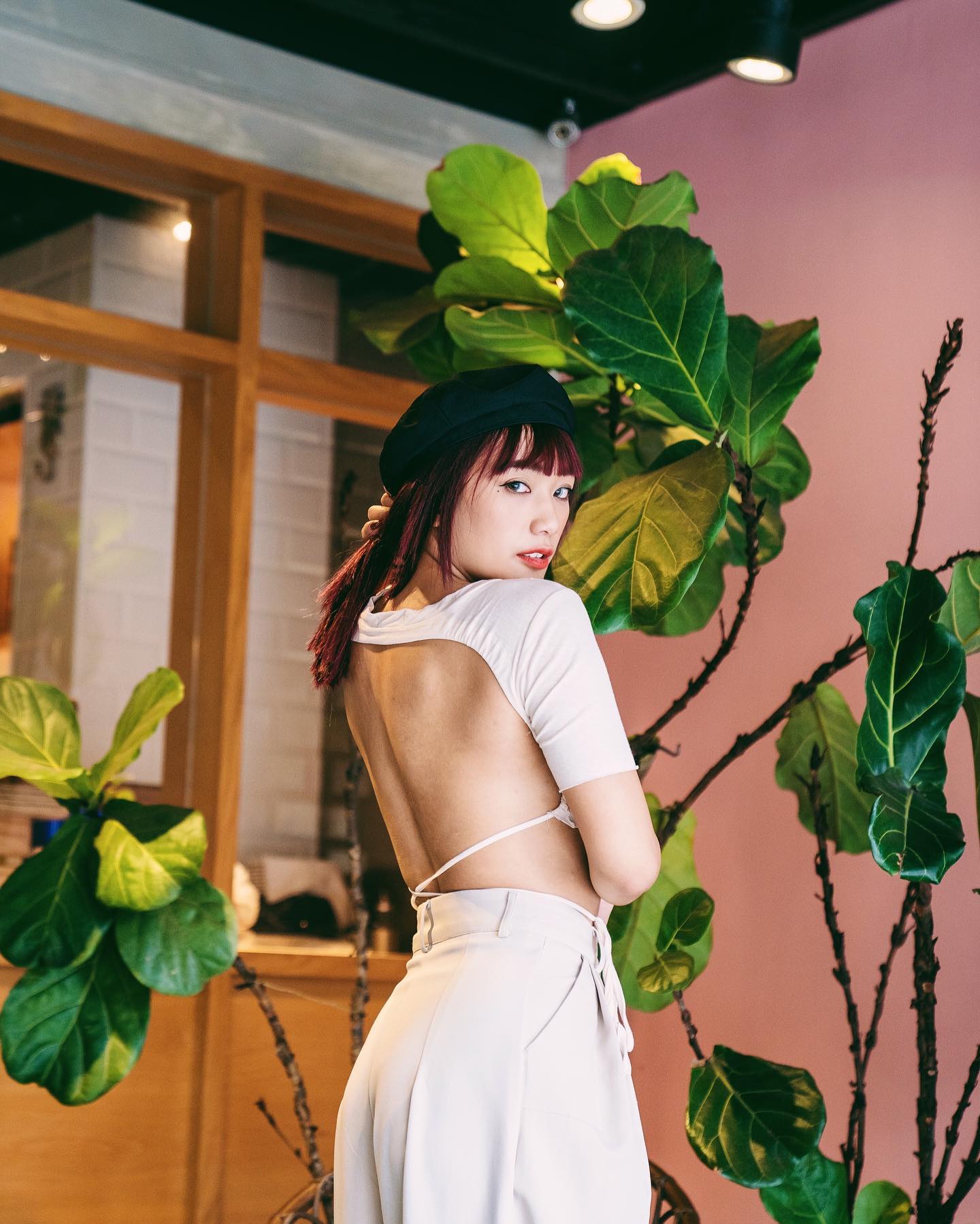 超胸狠「阿布舞」原來衣衫之下深藏驚人乳量！深溝似海畫面太養眼！-第1章-图片9