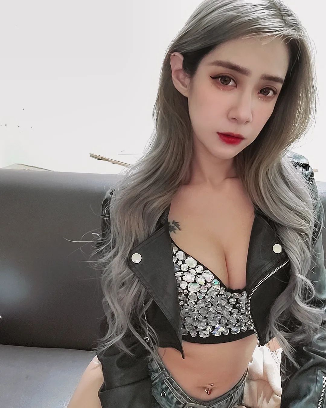 「陳安雅」渾圓美乳讓人一秒戀愛，胸前飽滿「大球形狀」明顯，「惹火身材」讓網友暴動-第1章-图片7