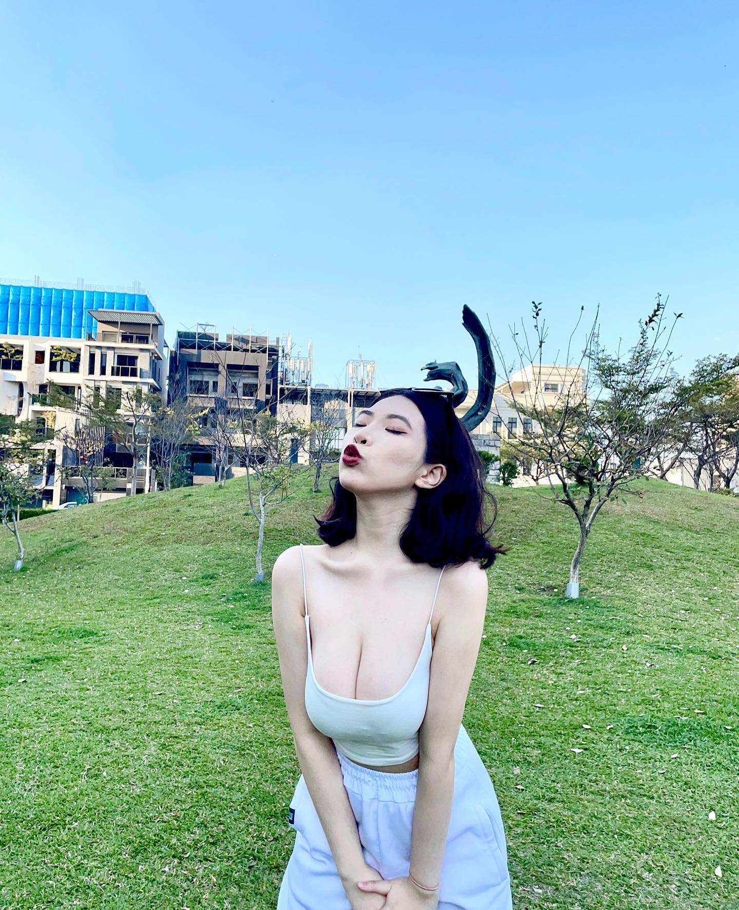 長腿爆乳妹「江宛庭」露美胸讓網友瘋狂了！這乳量真的太重了！-第1章-图片10