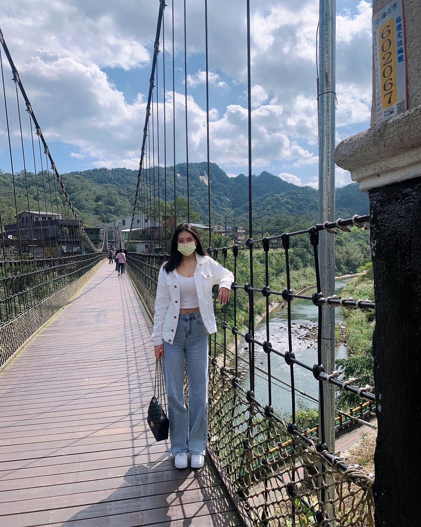 凶狠正妹「高芷軒」性感「小惡魔身材」飽滿「深溝畫面」真的好養眼啊-第1章-图片9