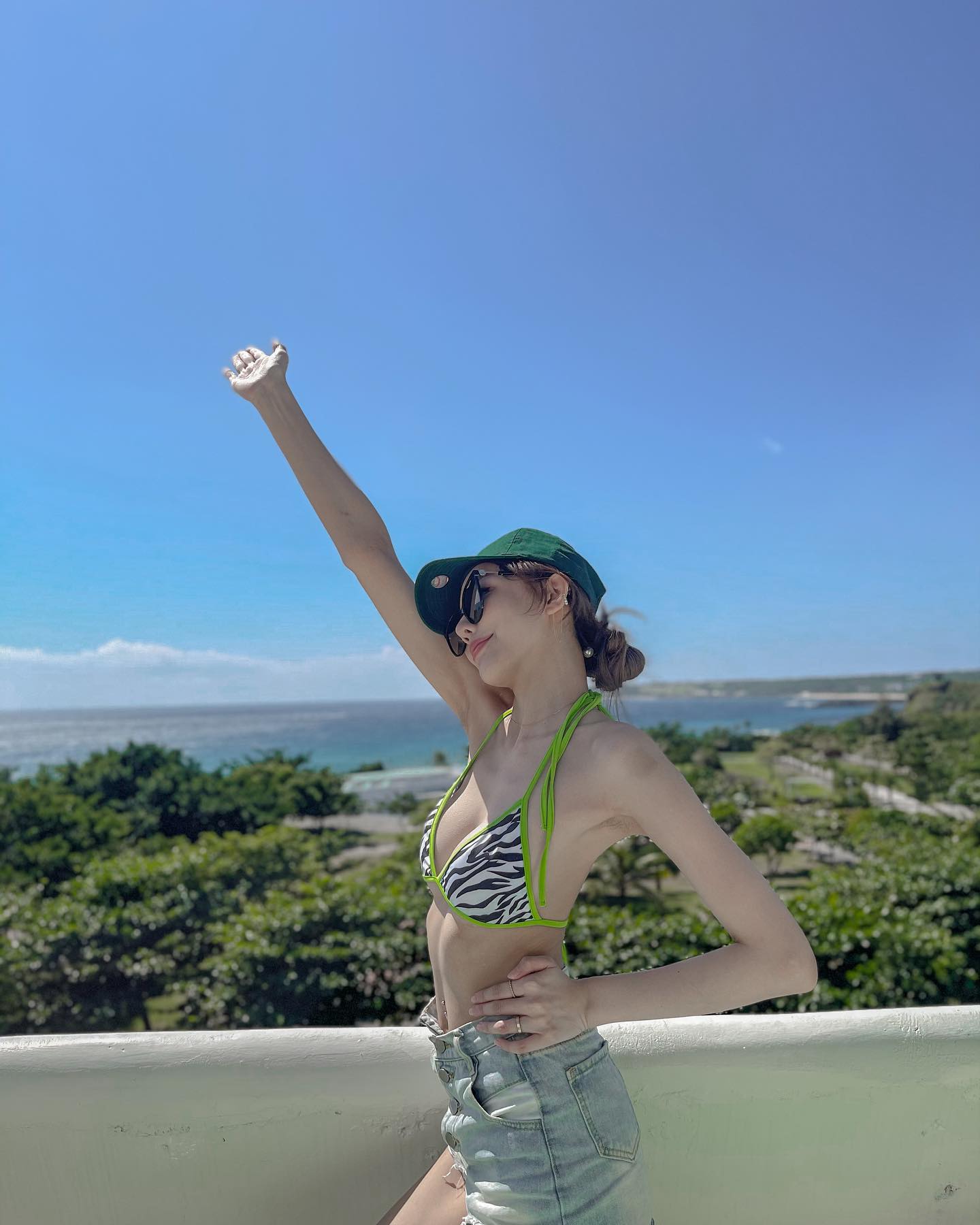 「KAKA陳咖喀」惹火完美身材簡直是每個男人心中夢想！ 低胸裝「乳量又飽又滿」-第1章-图片6