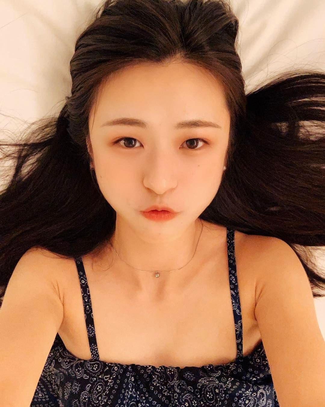 微糖女神「陳怡婷」有容奶大甜笑仙氣爆棚，清秀大眼笑容「甜死人不償命」-第1章-图片10