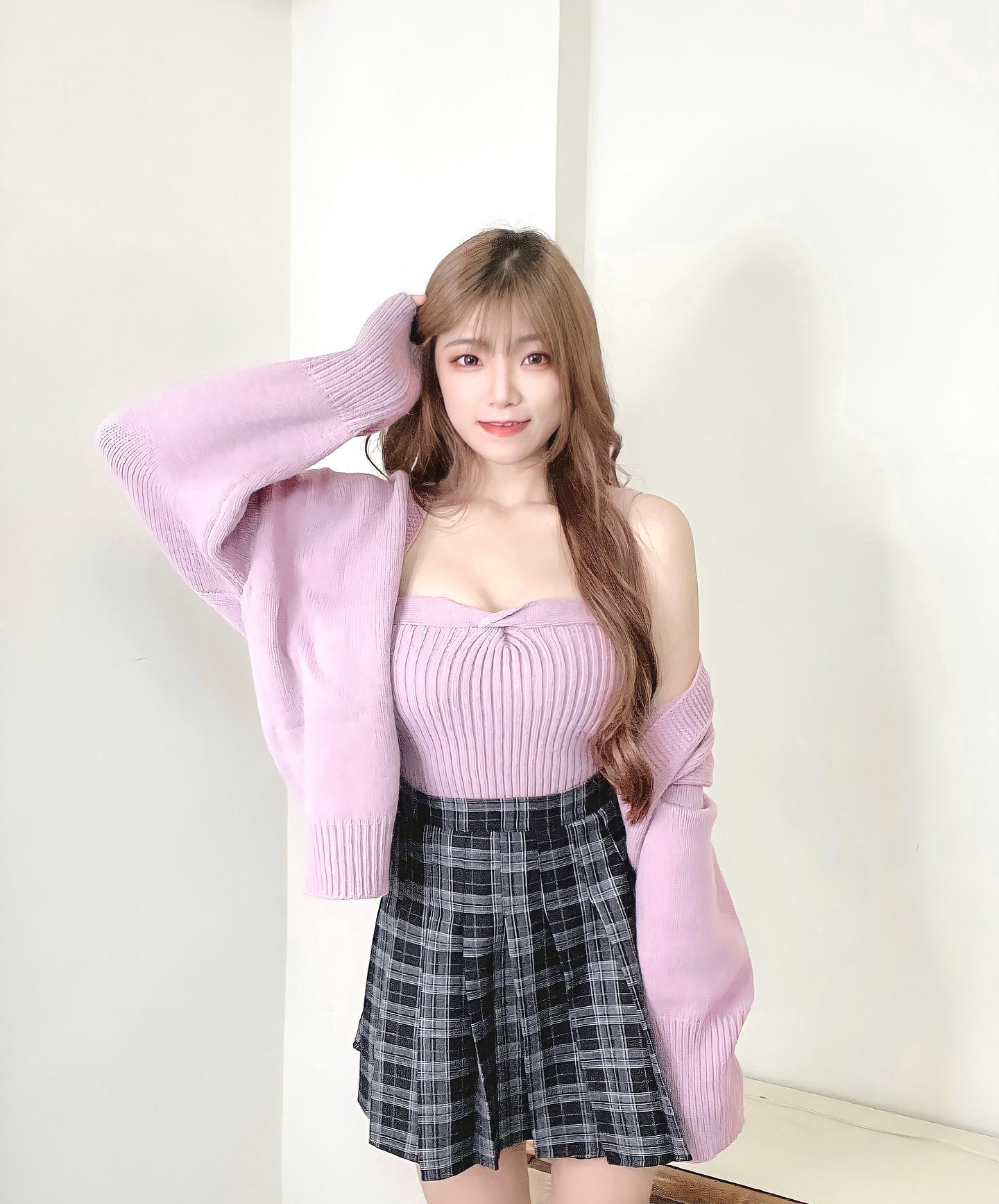 白嫩奶妹「雅臻」豪乳型狀太堅挺，好讓人暈船啊！氣質超好又有超兇身材-第1章-图片6