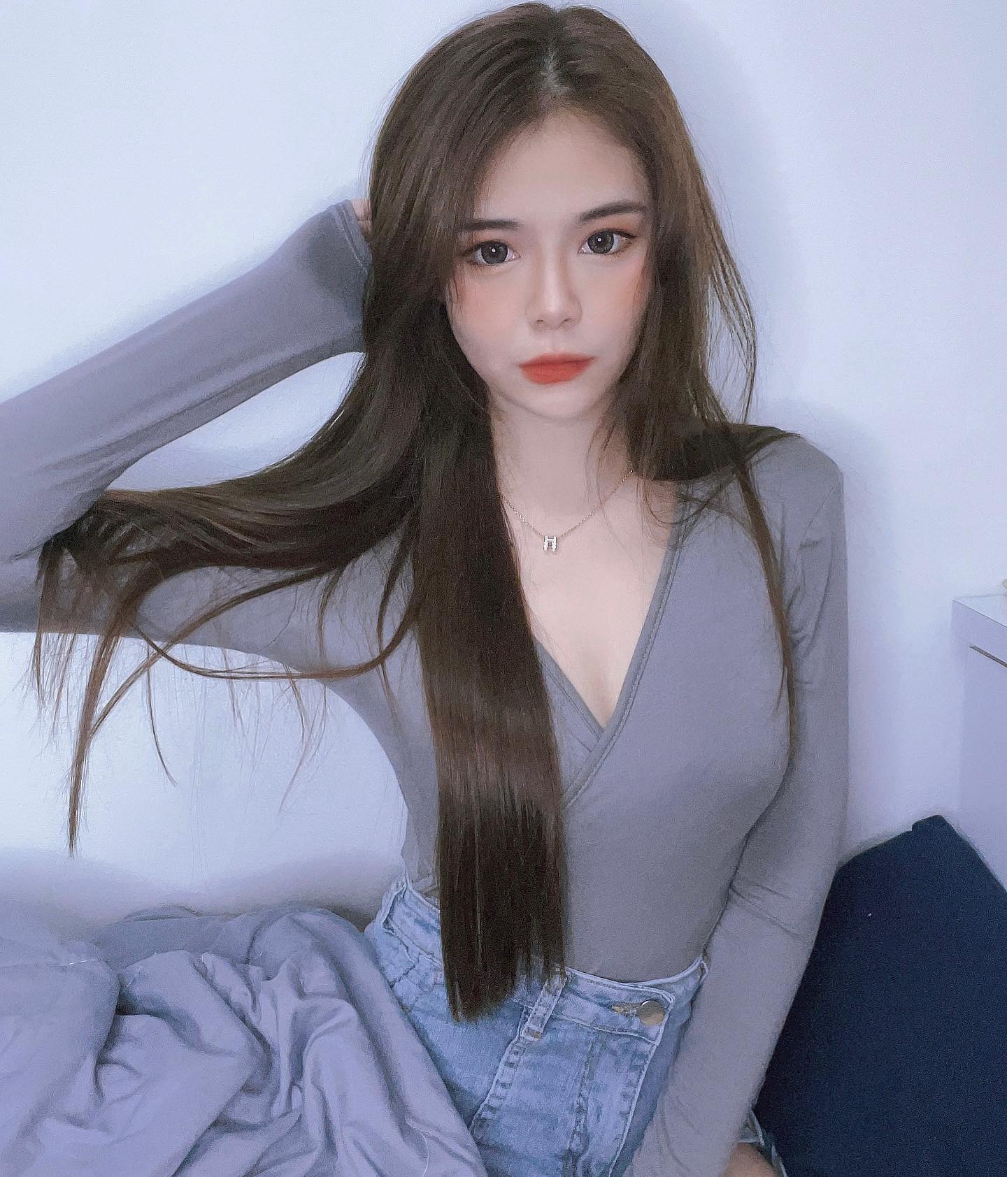 性感正妹「潔淩」歐派穿搭既時尚又性感！「美乳蜂腰」的絕妙好身材！-第1章-图片10