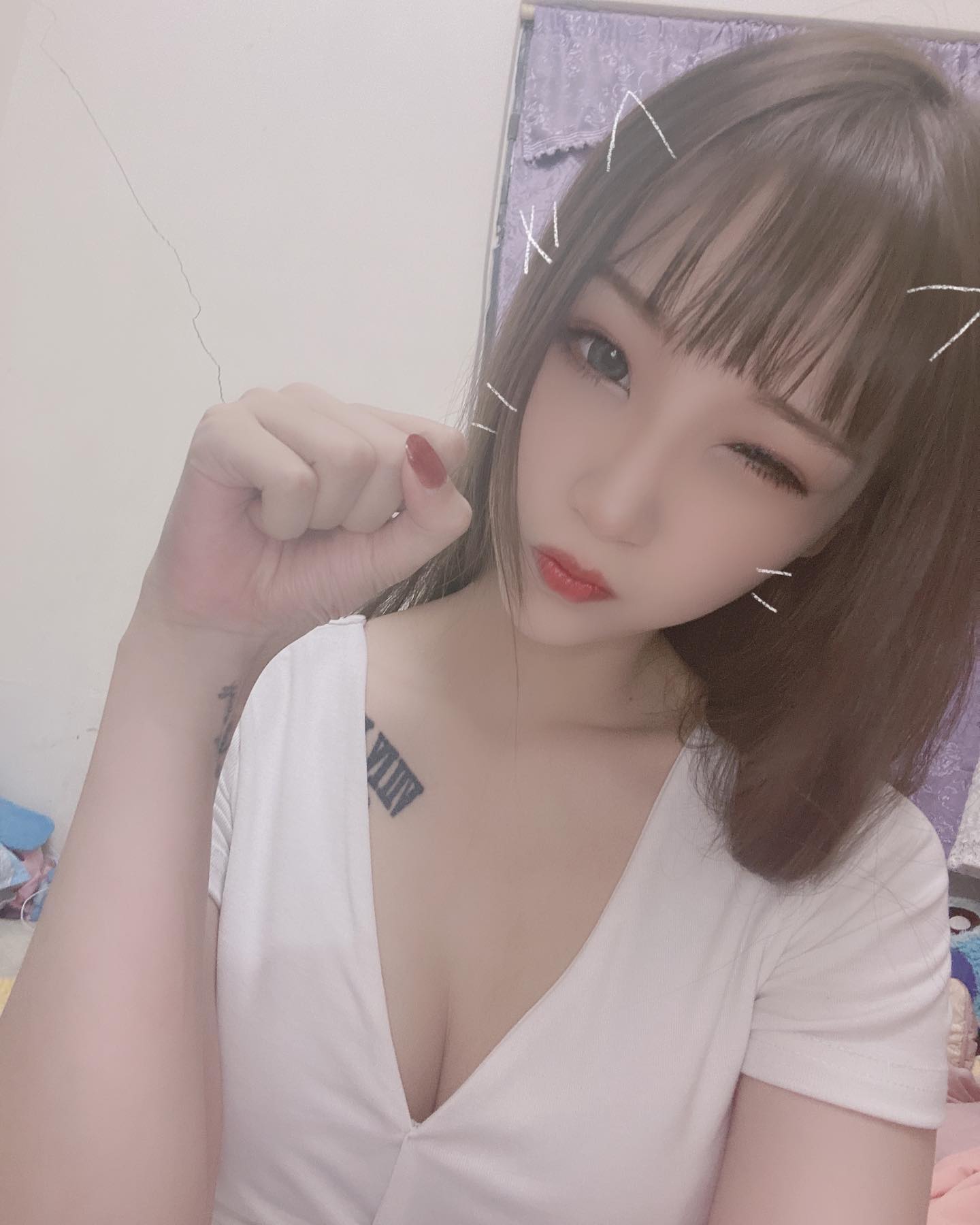 美乳正妹「詩織」大歐派「威力十足」上衣被撐到緊繃快炸裂，配上超高顏值太惹火！-第1章-图片5