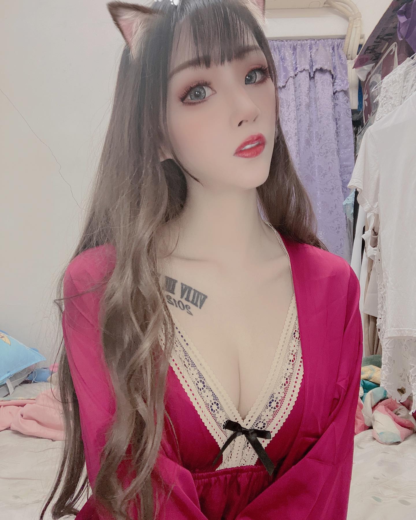 美乳正妹「詩織」大歐派「威力十足」上衣被撐到緊繃快炸裂，配上超高顏值太惹火！-第1章-图片6