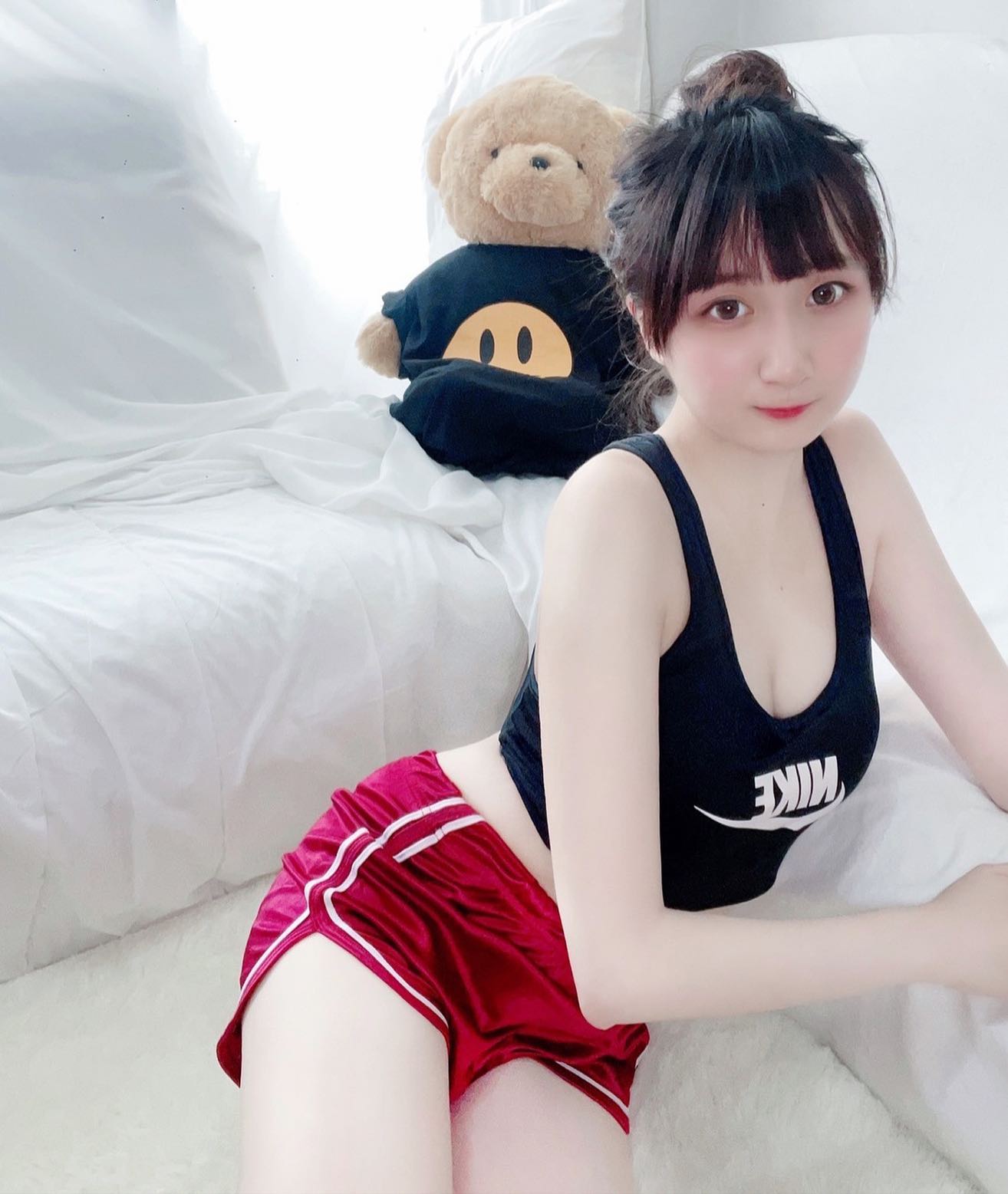 爆奶女友「淮淮」前凸後翹的「完美Ｓ曲線」纖腰細腿「又瘦又有料」-第1章-图片1