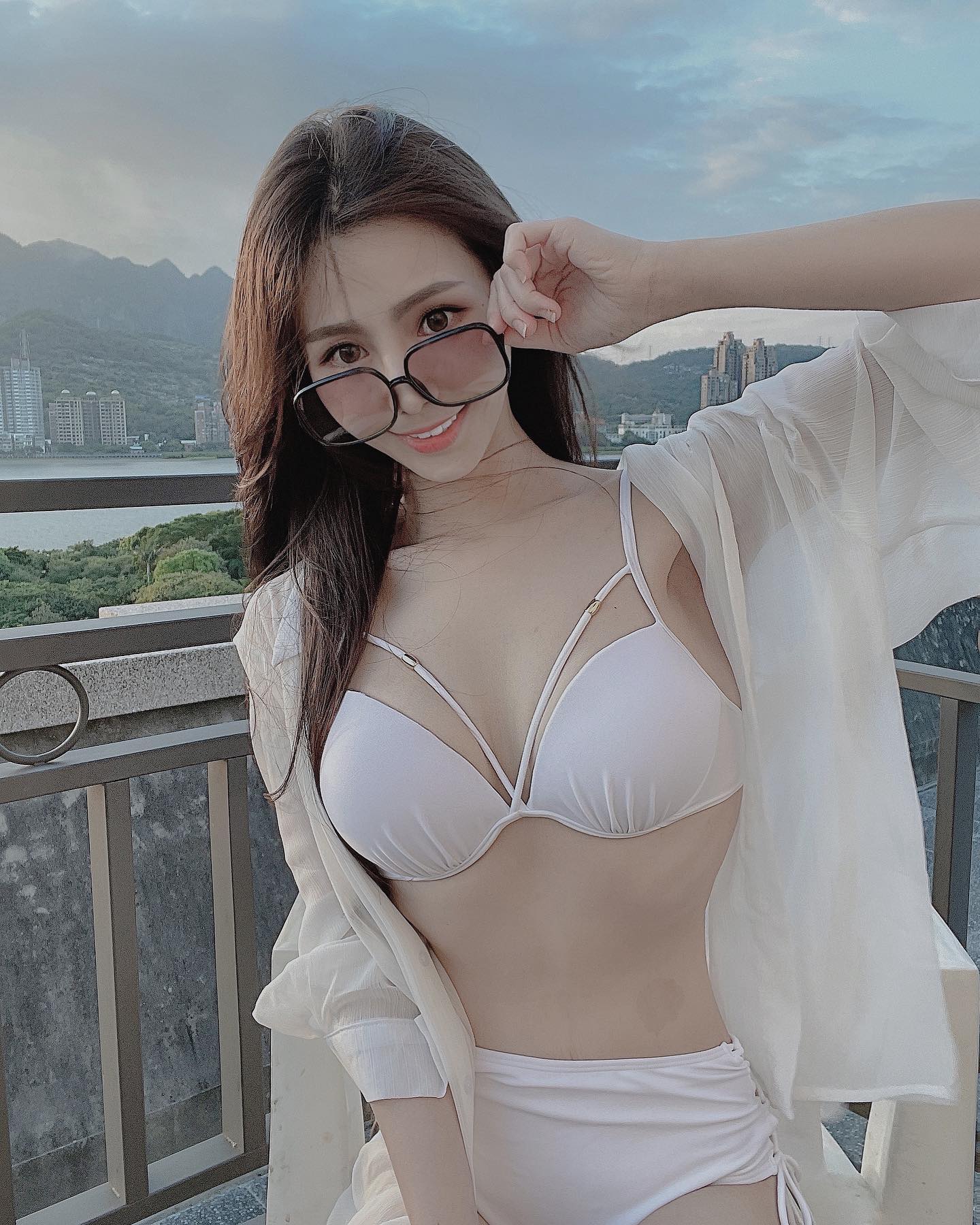 甜美妹子「竺竺」大露「白皙美乳」沒怕你看！超飽滿好身材讓人狂噴鼻血-第1章-图片8