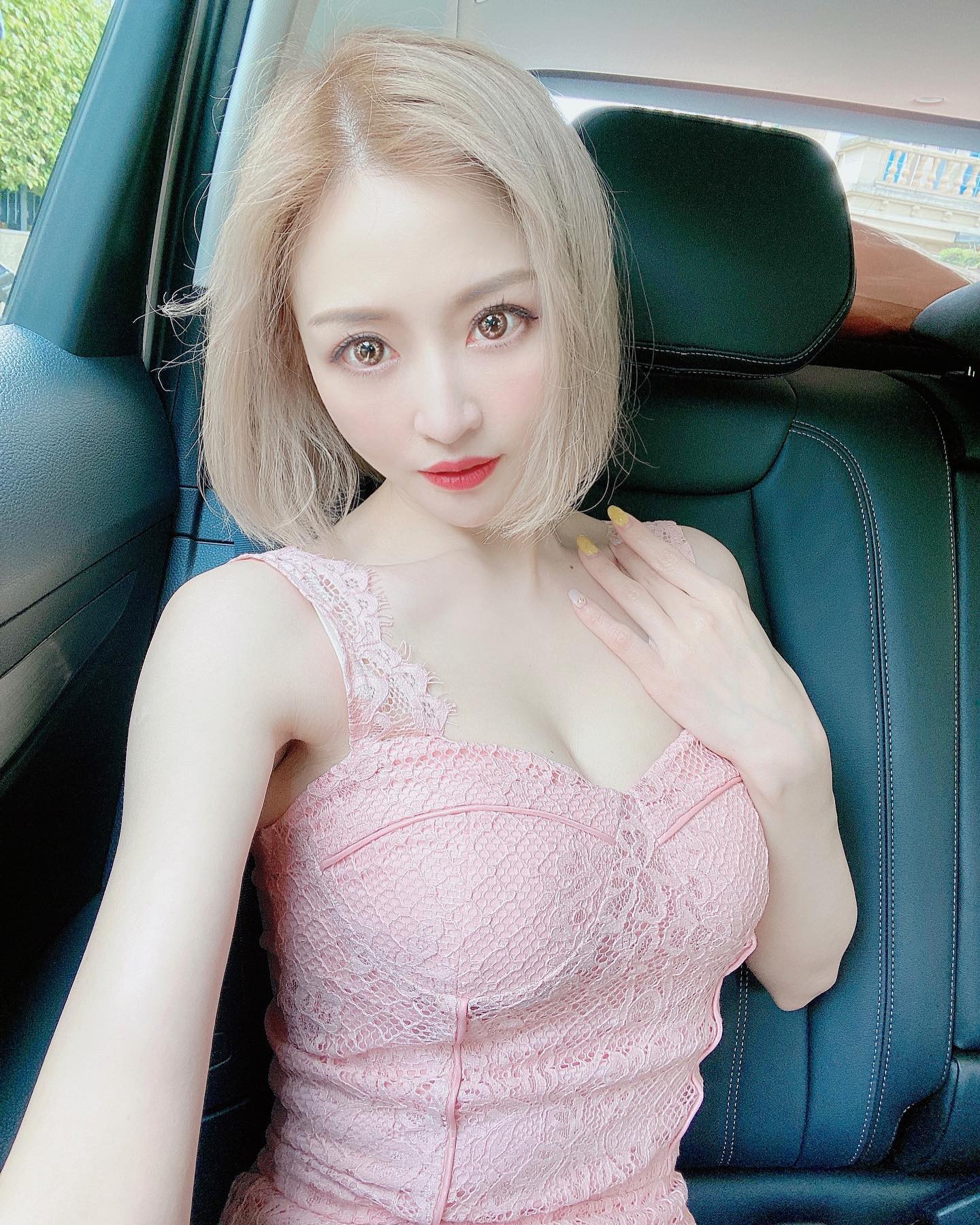 「Lucy Ni」畫面美的不要不要，一早就讓人血脈噴張，「白嫩雙球」超吸睛！-第1章-图片8