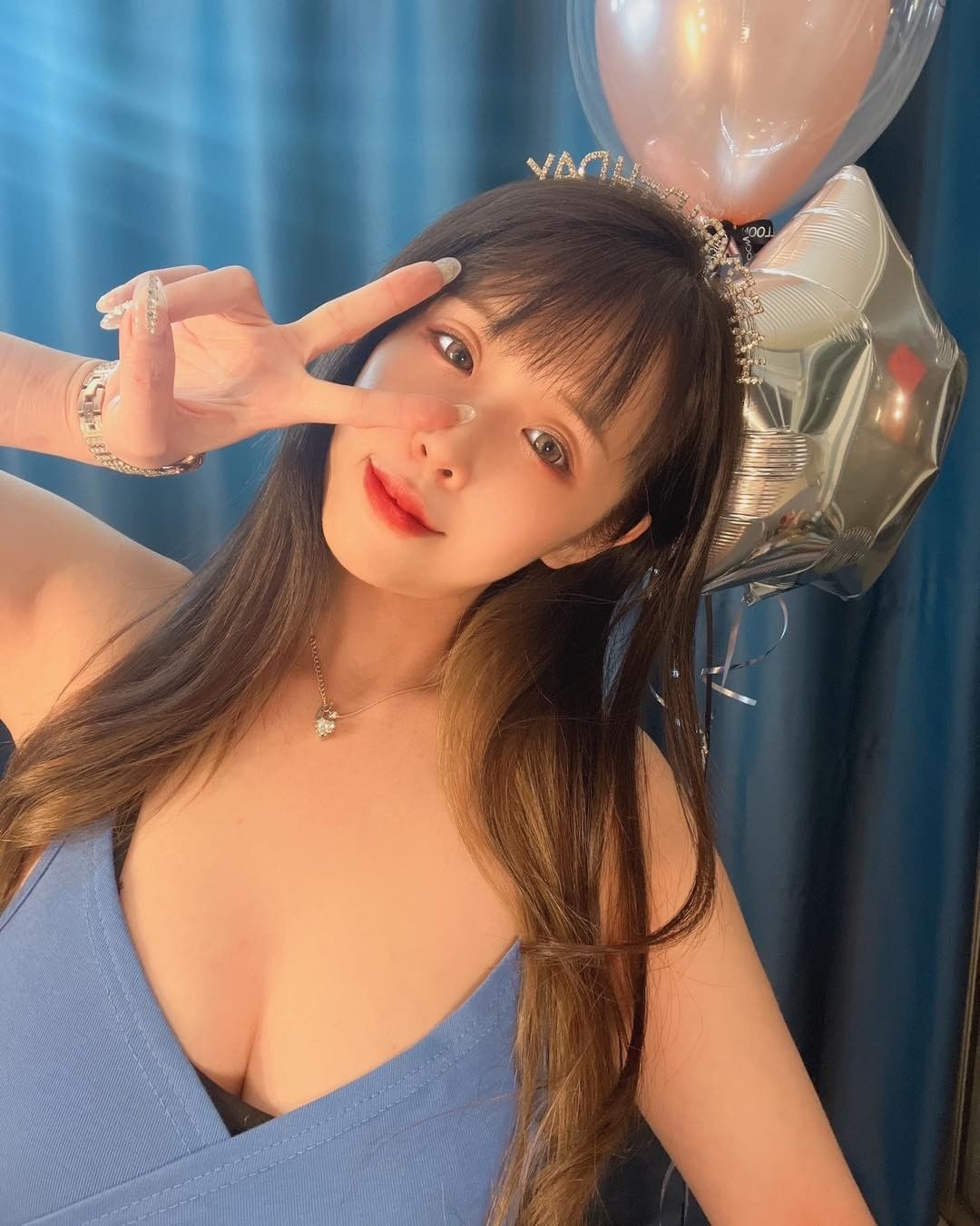 爆奶妹「果凍兒」養眼畫面讓人醉！白皙水嫩的「渾圓兇器」呼之欲出！-第1章-图片7