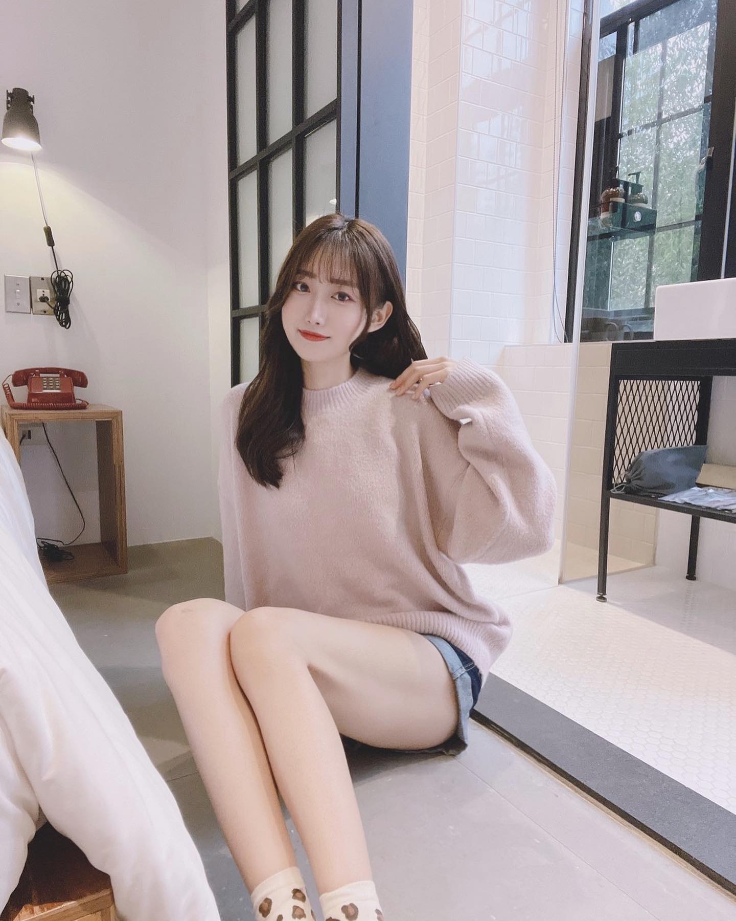 仙女「Yuna元元」完美的身材比例粉絲好愛！露肩上衣「香肩好撩人」-第1章-图片2