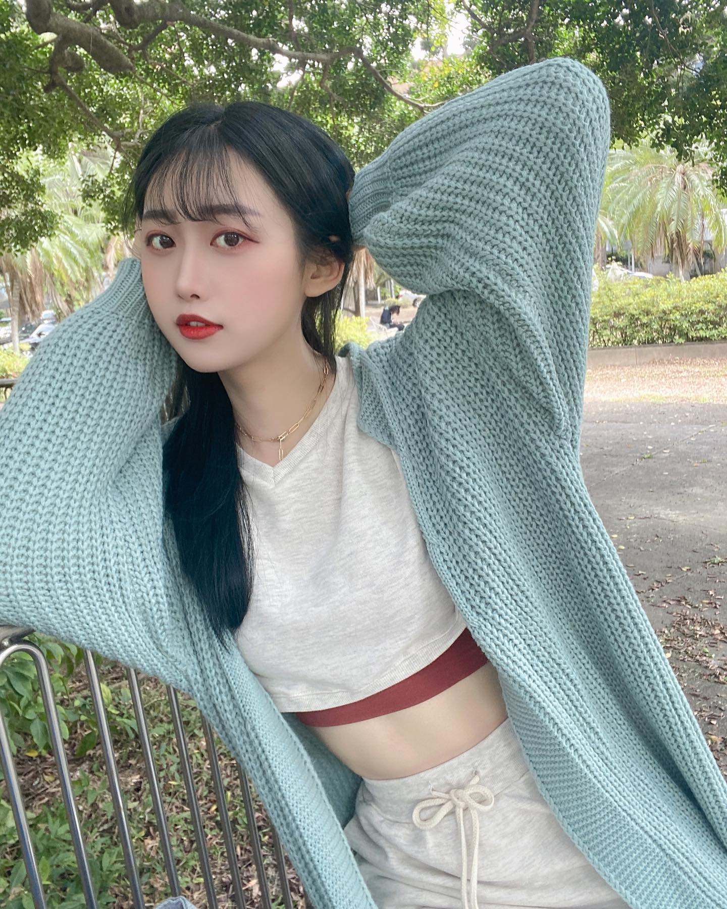 仙女「Yuna元元」完美的身材比例粉絲好愛！露肩上衣「香肩好撩人」-第1章-图片3