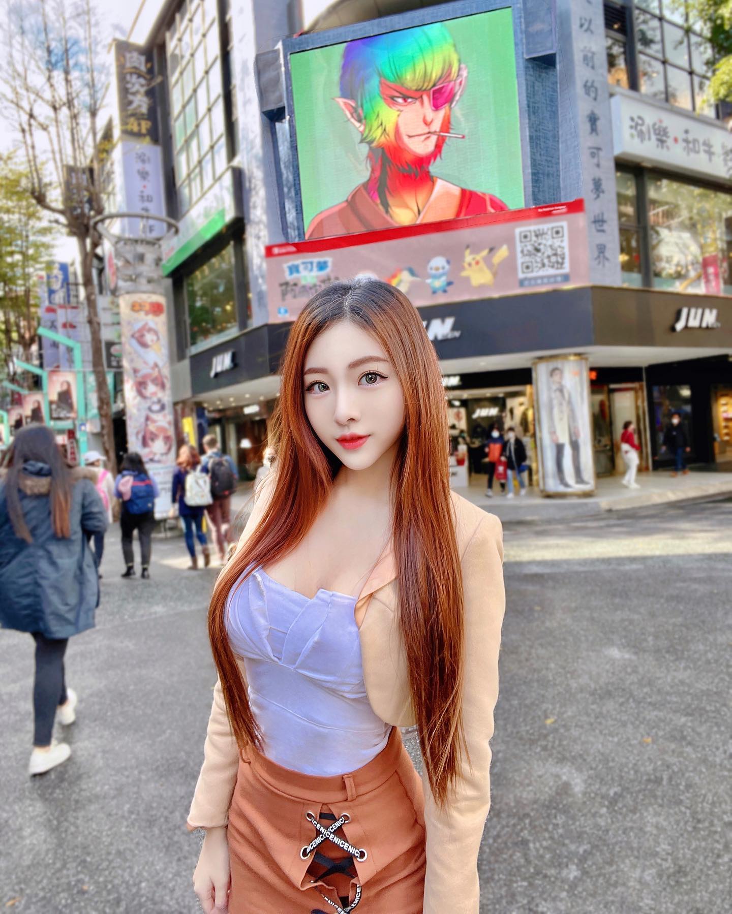 性感女神「吳昱萱」狂曬美腿撩得足控都忍不住爆動，魅力電眼太會撩-第1章-图片8