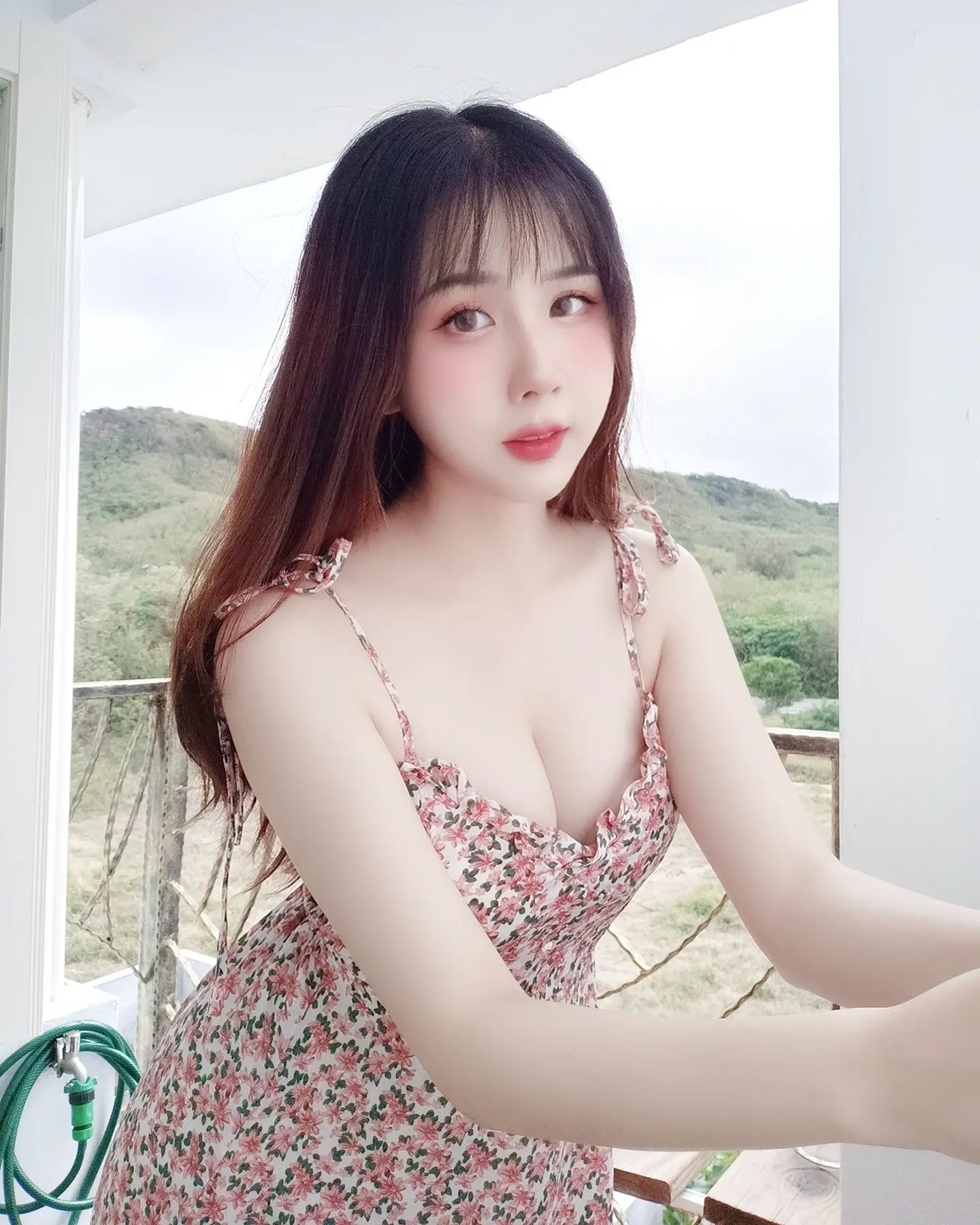 「花傾夕」回眸一笑讓人戀愛！高顏值不讓人失望，乳量超澎湃！-第1章-图片8