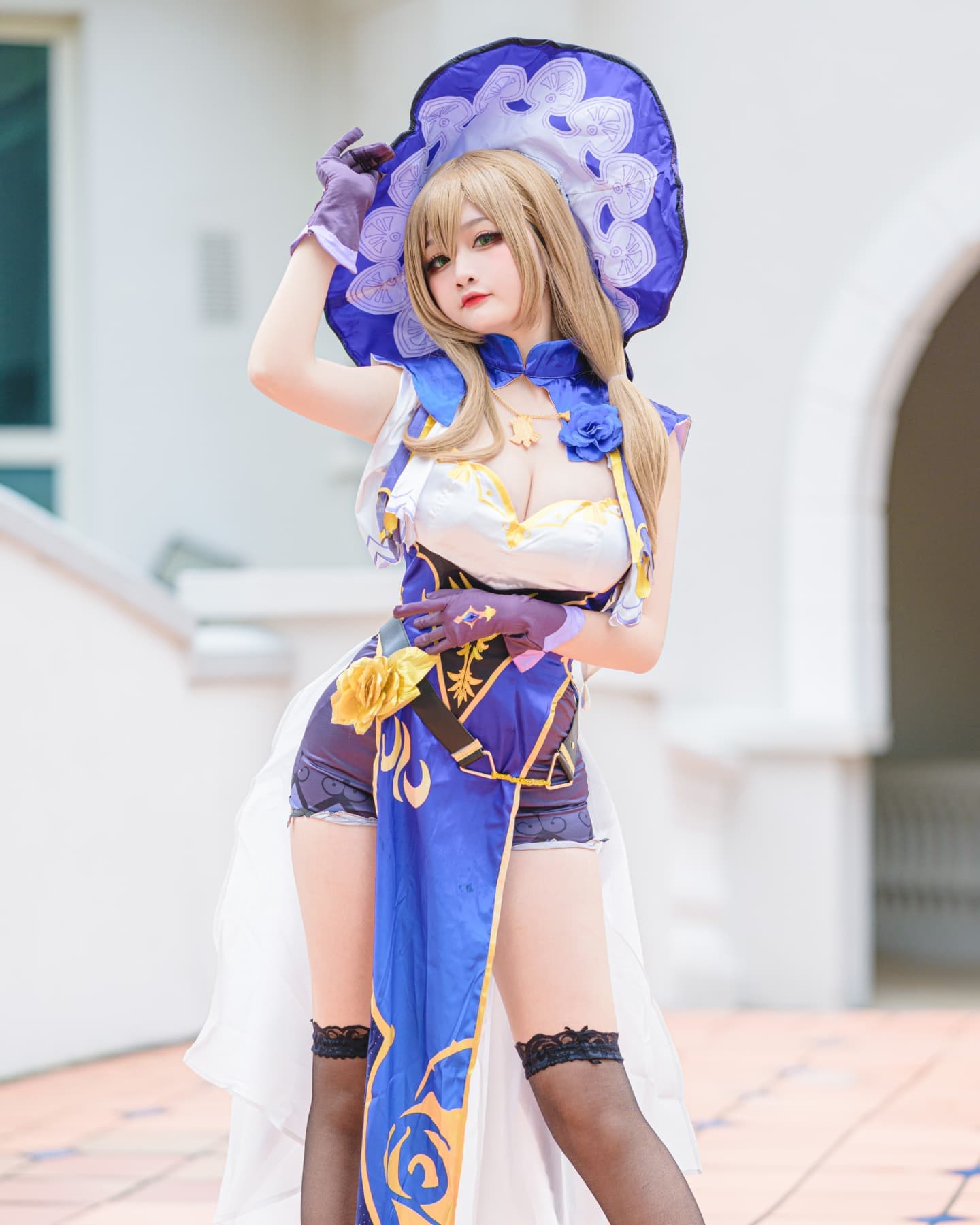 甜甜cosplayer「小魚KIKO」看身材就知道她多有「內涵」乳量「溢出」畫面太猖狂！-第1章-图片2