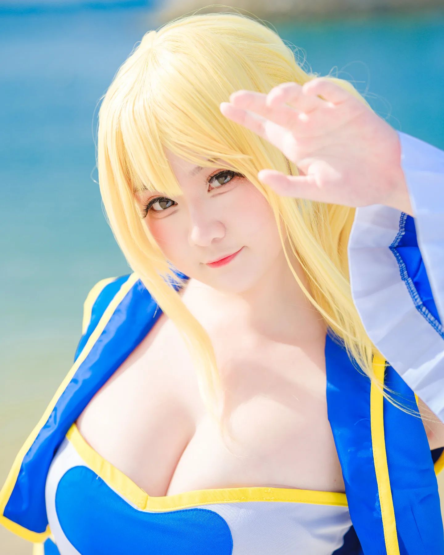 甜甜cosplayer「小魚KIKO」看身材就知道她多有「內涵」乳量「溢出」畫面太猖狂！-第1章-图片9