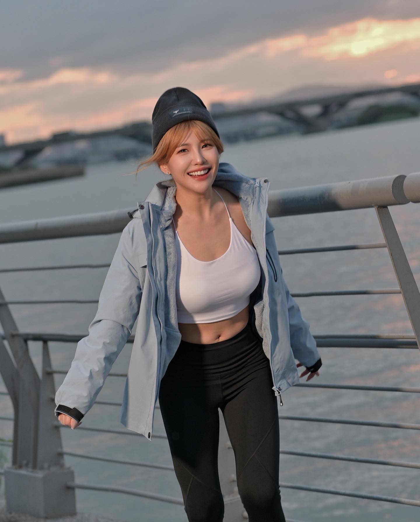 正妹「壯壯」純天然銷魂體，又狂又猛「撩慾姿態」性感力爆發，迷倒網友-第1章-图片1