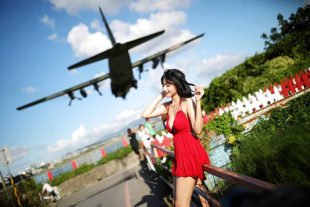 淡江會計班花段璟樂超性感美背視覺畫面好誘惑-第1章-图片14