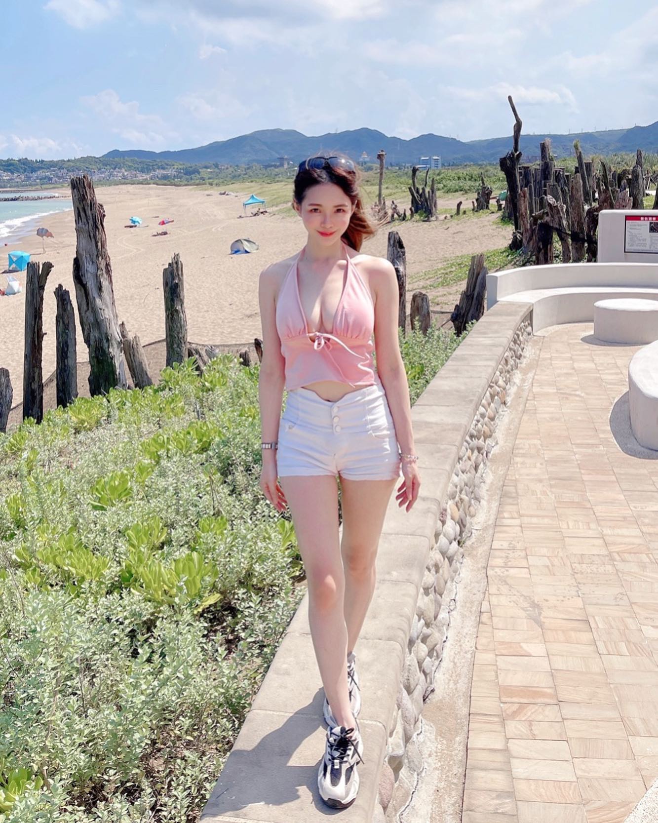 正妹外送員「Michelle雪兒」中路大開的「意外」福利，比基尼根本包不住的美乳！-第1章-图片2