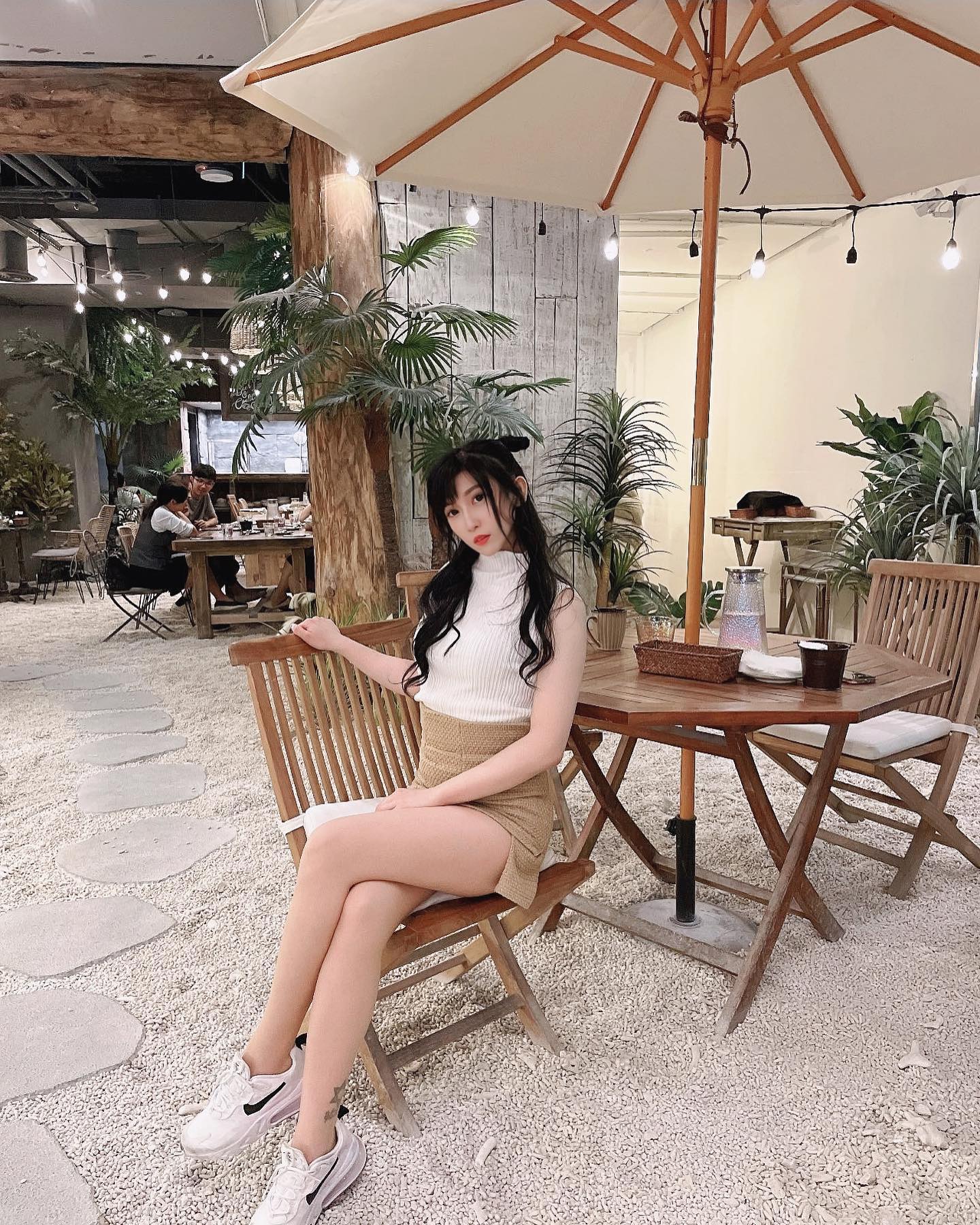 白皙美乳正妹「芝赤」犯規「S曲線」完美展現性感身材！酥胸美腿使人戀愛-第1章-图片7