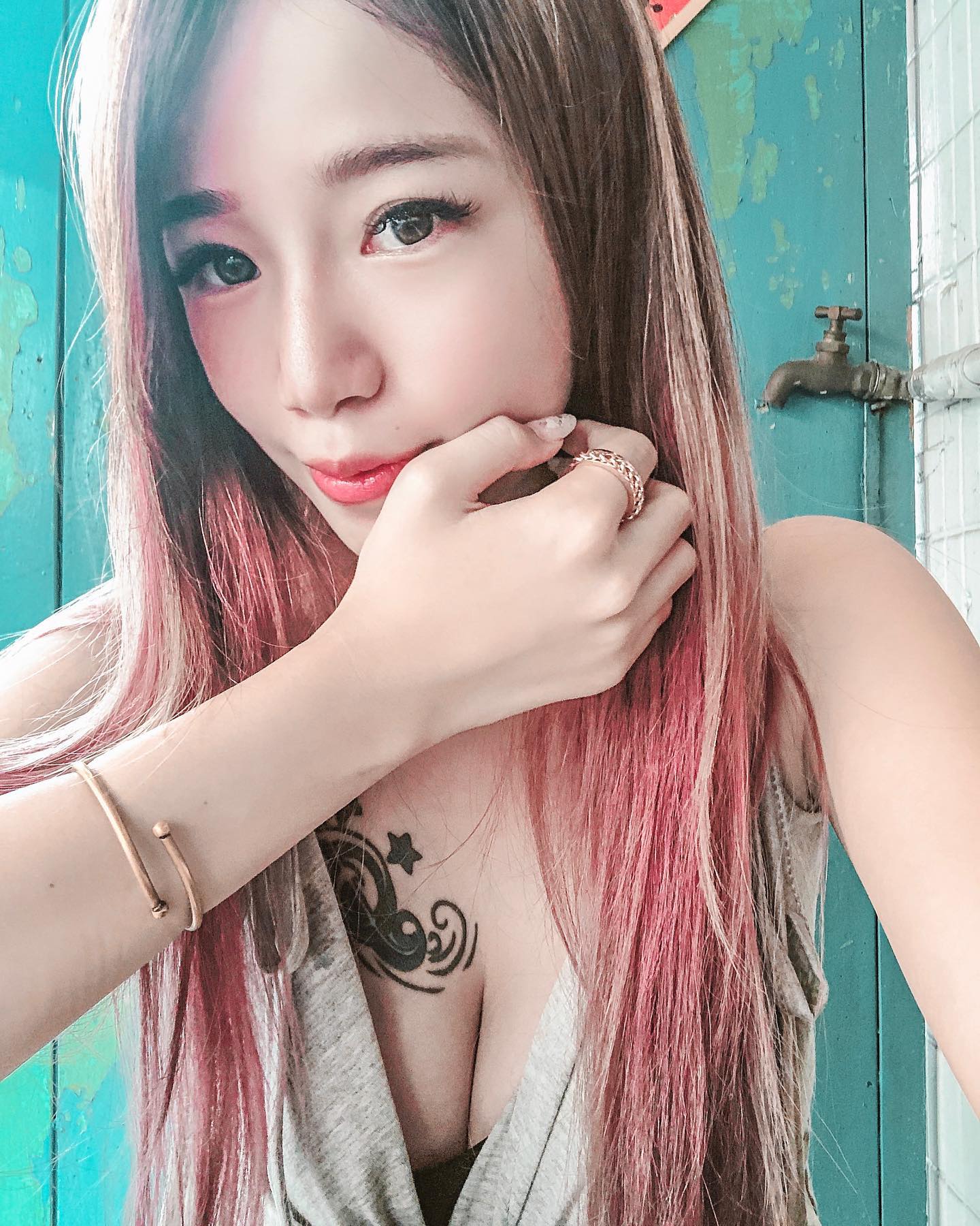 逆天正妹「糖兒」整個都是滿滿的深溝！IG裡更多美照，這溝到底有幾公分？-第1章-图片3