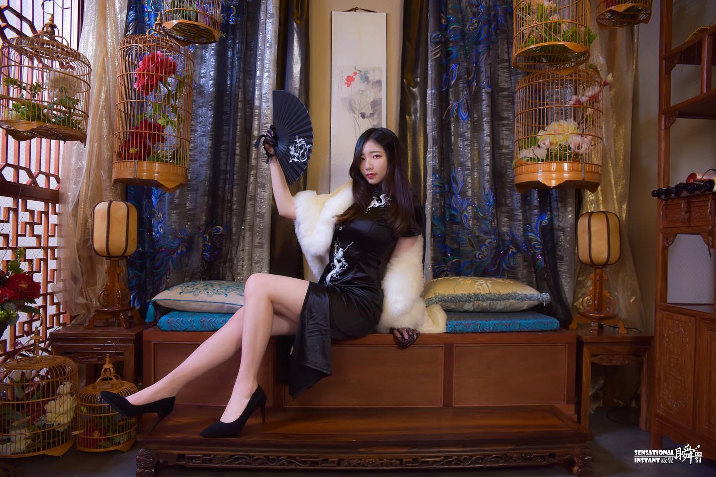 「夜雨」超兇悍美乳畫面好迷人！美的讓人忘了眨眼，「乳罩深溝」甜甜的！-第1章-图片2