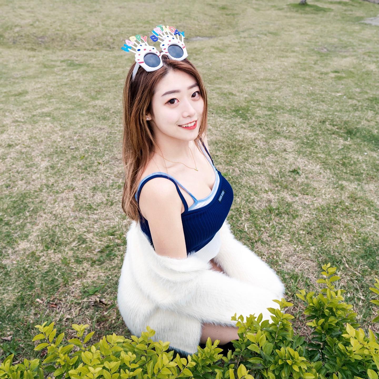 甜美正妹「nini」又白又嫩讓人理智線快斷掉，深溝炸出神猛乳量，這尺寸太養眼了-第1章-图片6