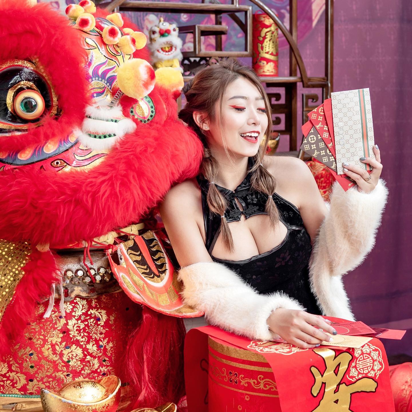 甜美正妹「nini」又白又嫩讓人理智線快斷掉，深溝炸出神猛乳量，這尺寸太養眼了-第1章-图片7