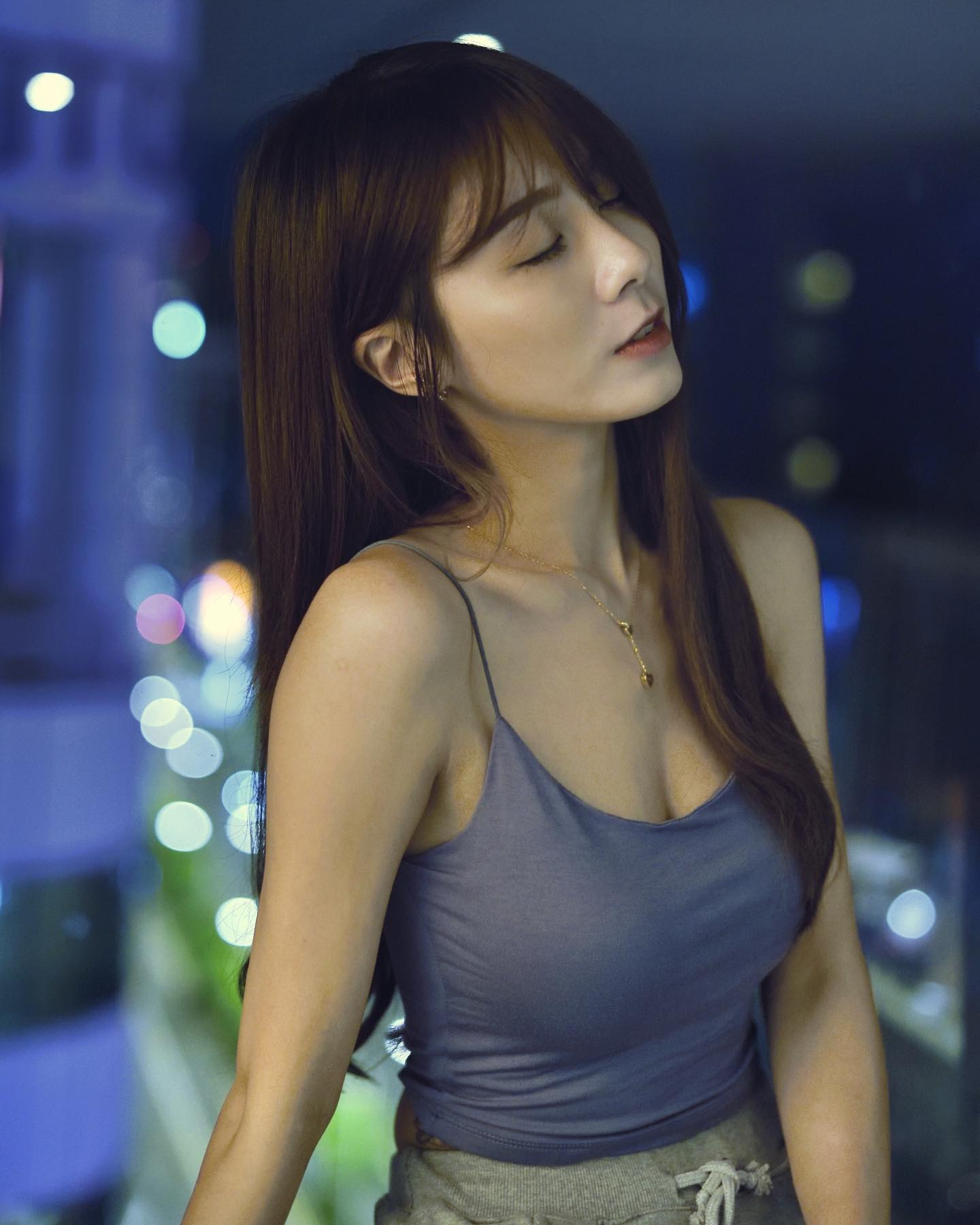 甜美女神「曹媛媛」兩團嫩乳形狀明顯！身材太火辣！兇悍身材好犯規！-第1章-图片3