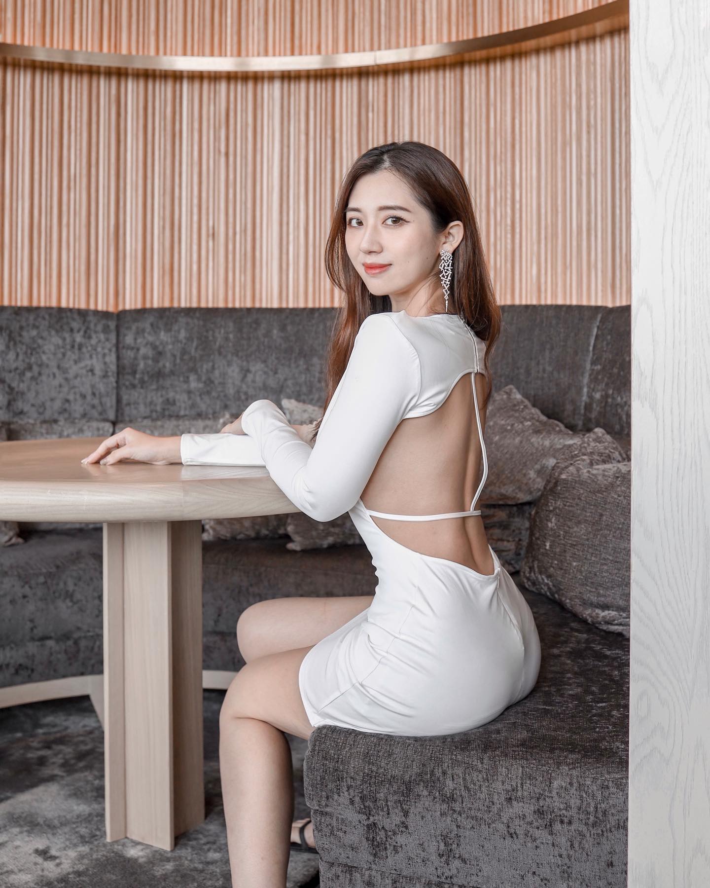 運動正妹「何蓁」極品好身材讓人想戀愛了，超飽滿美乳讓人受不了啦-第1章-图片4