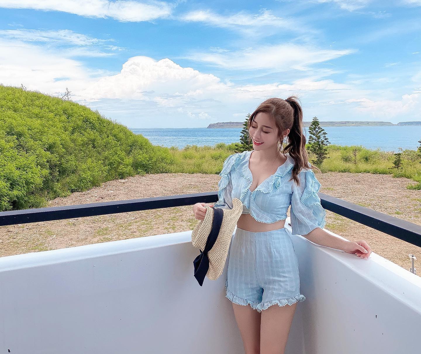 好胸正妹「Dmanda」眼神超勾魂！完美的美胸身材讓人血脈噴張，一不小心就會戀愛-第1章-图片4