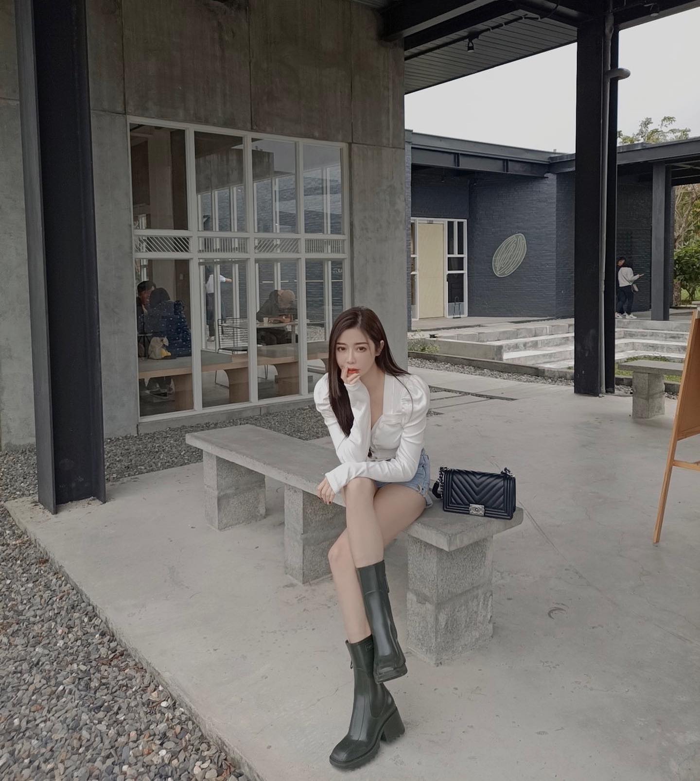 好胸正妹「Dmanda」眼神超勾魂！完美的美胸身材讓人血脈噴張，一不小心就會戀愛-第1章-图片10