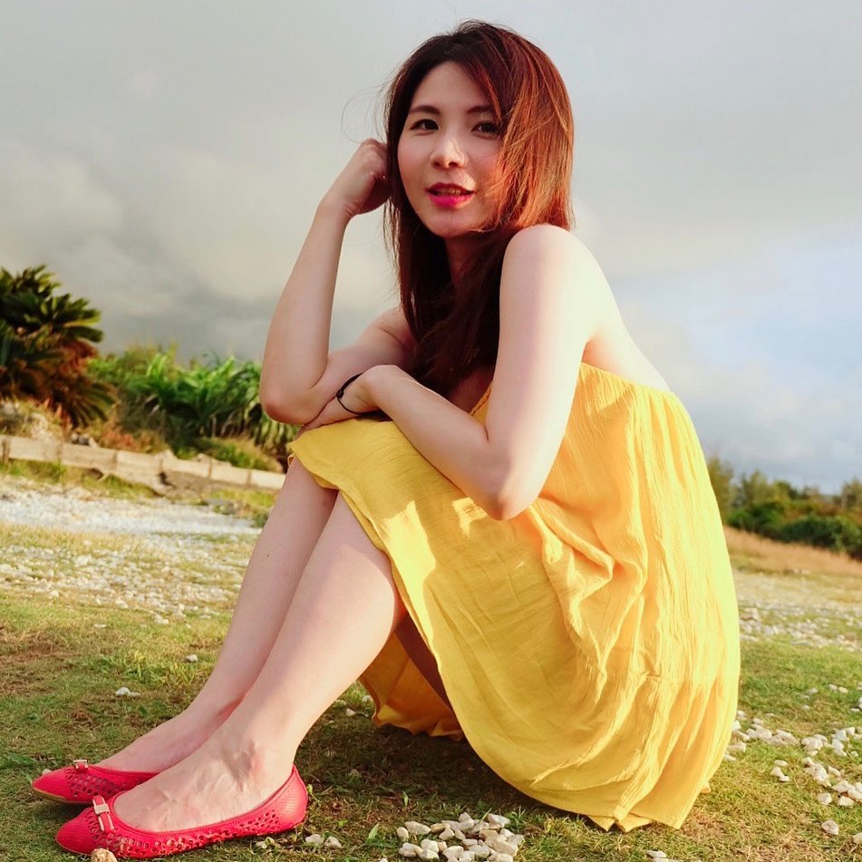 極品氣質醫師「許書華」往下一看還有超細長腿，完全就是天菜啊！-第1章-图片2