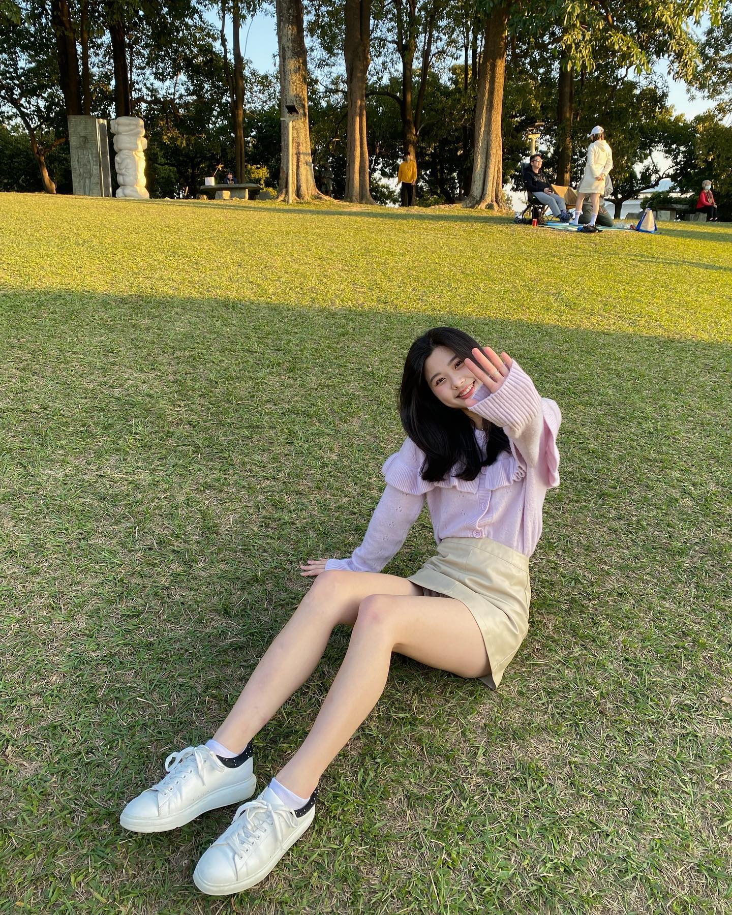 女友系正妹「如如咪」笑容甜美看了都戀愛了！ 魅力讓人招架不住啊-第1章-图片9