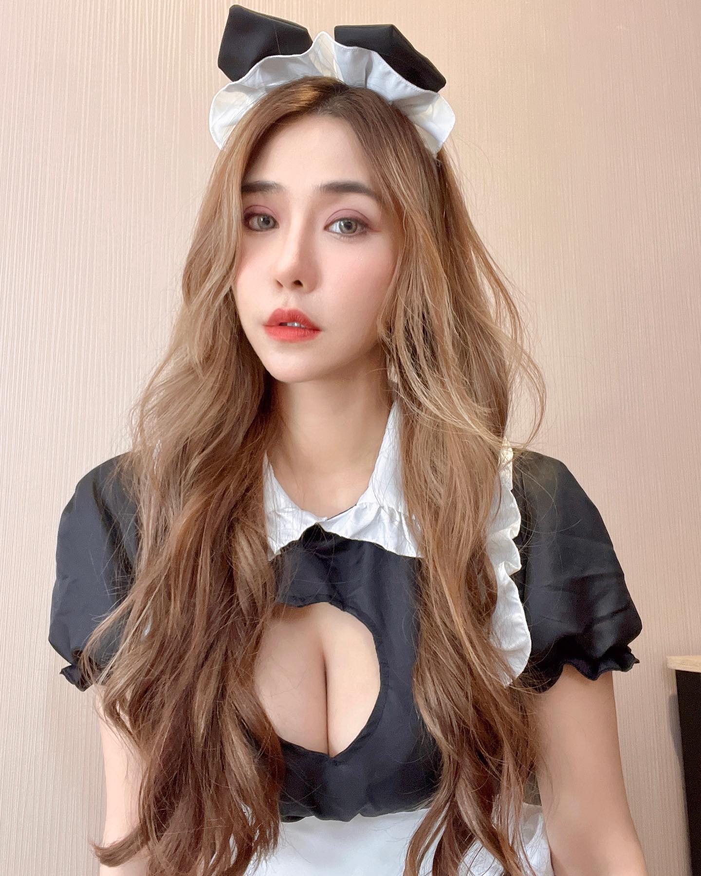 長腿女神「橫綱凱咪」穿什麼衣服都遮不住豐滿的上圍！視角犯規到根本無法專心-第1章-图片9