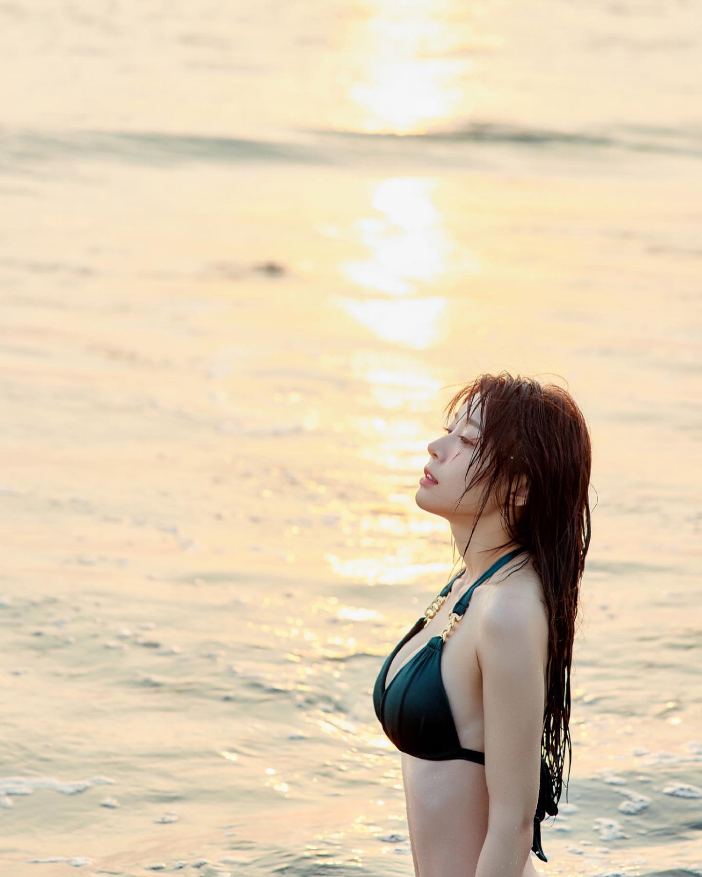 女友系正妹「陳怡叡」又白又嫩，好深一條看不見底，好身材高顏值是標配-第1章-图片8