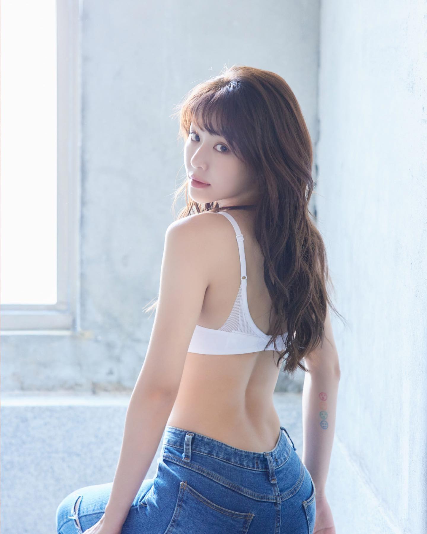 女友系正妹「陳怡叡」又白又嫩，好深一條看不見底，好身材高顏值是標配-第1章-图片10