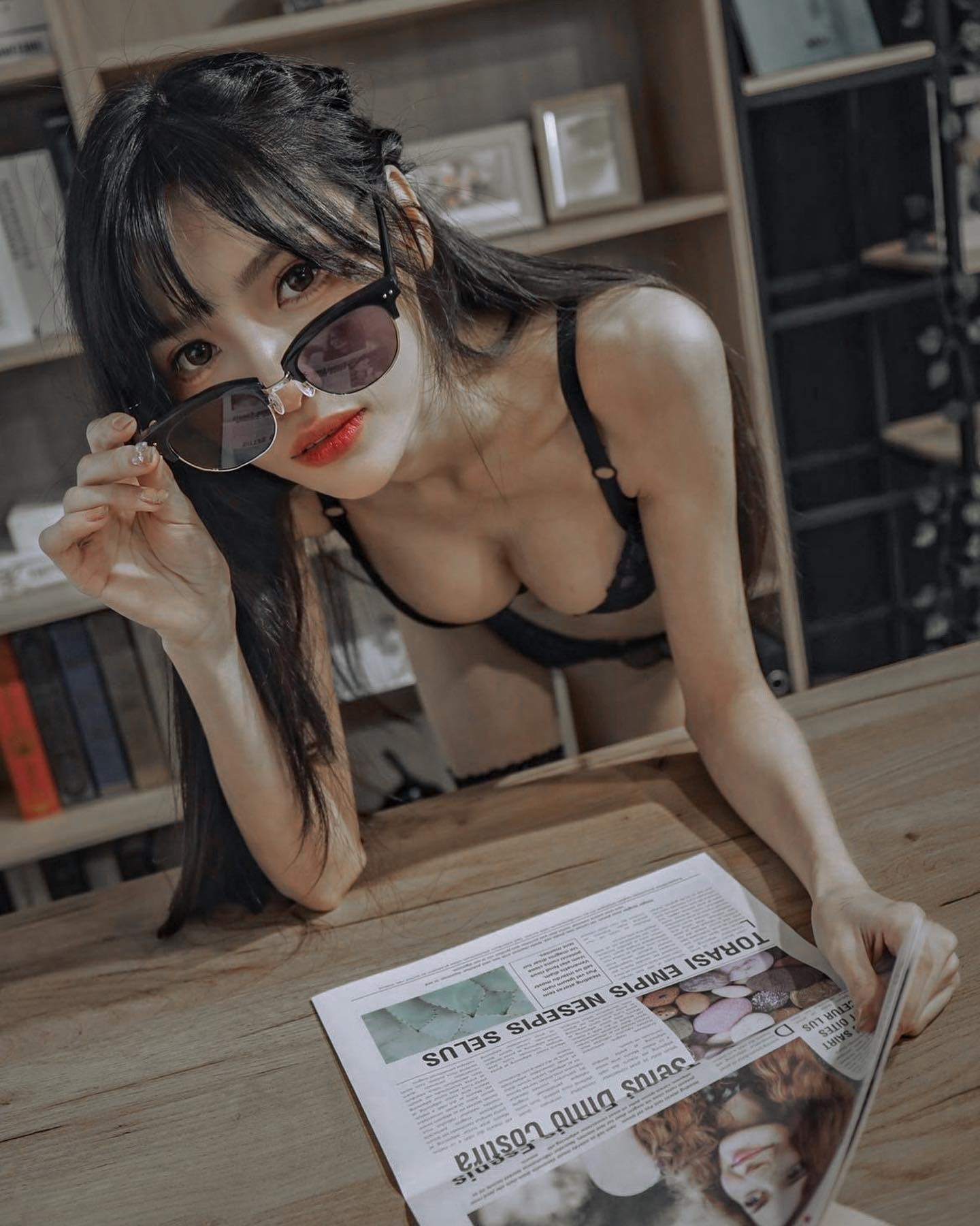 性感模特兒「許小葆」逆天顏值配備Q彈飽滿「波霸奶」誠意十足，實在太猖狂了！-第1章-图片2