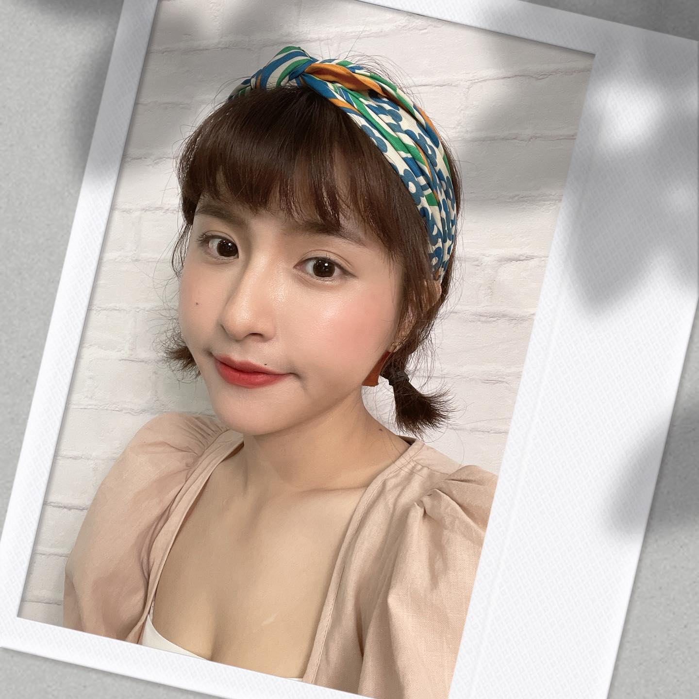 「峮峮」長腿太誘惑！超犯規「乳能量」引人遐想，大露「白皙爆乳」-第1章-图片8