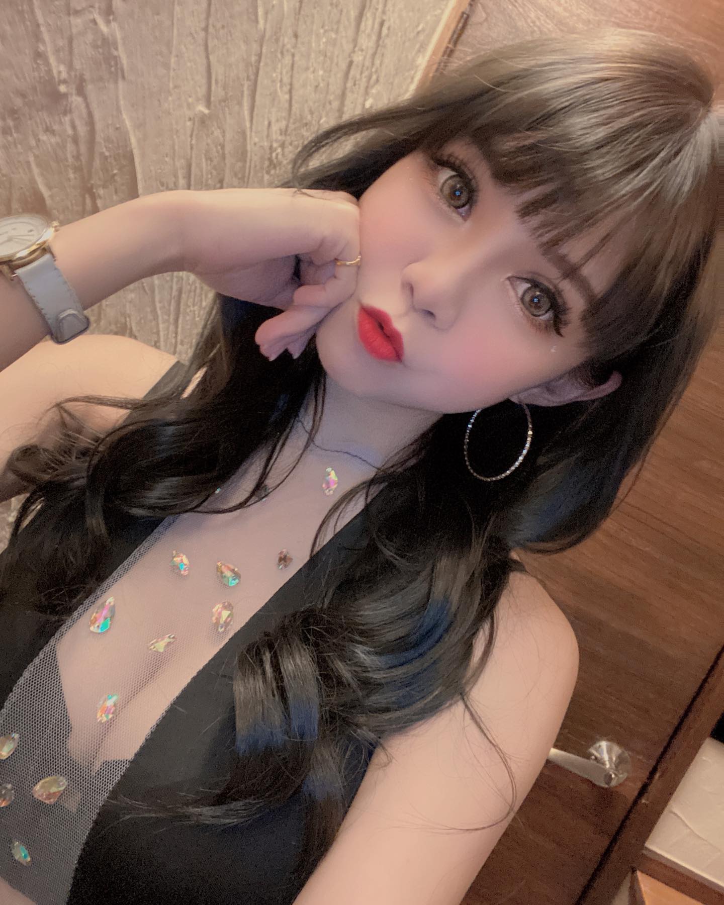 美乳深溝妹「兔寶」顏值好犯規！年輕漂亮有才藝！一秒微笑讓網友心甘情願被收服-第1章-图片3