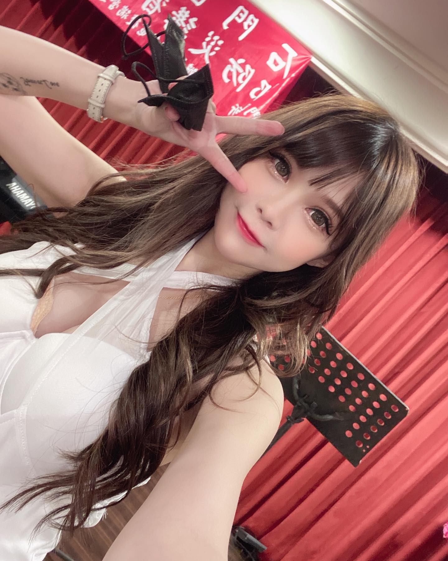 美乳深溝妹「兔寶」顏值好犯規！年輕漂亮有才藝！一秒微笑讓網友心甘情願被收服-第1章-图片7