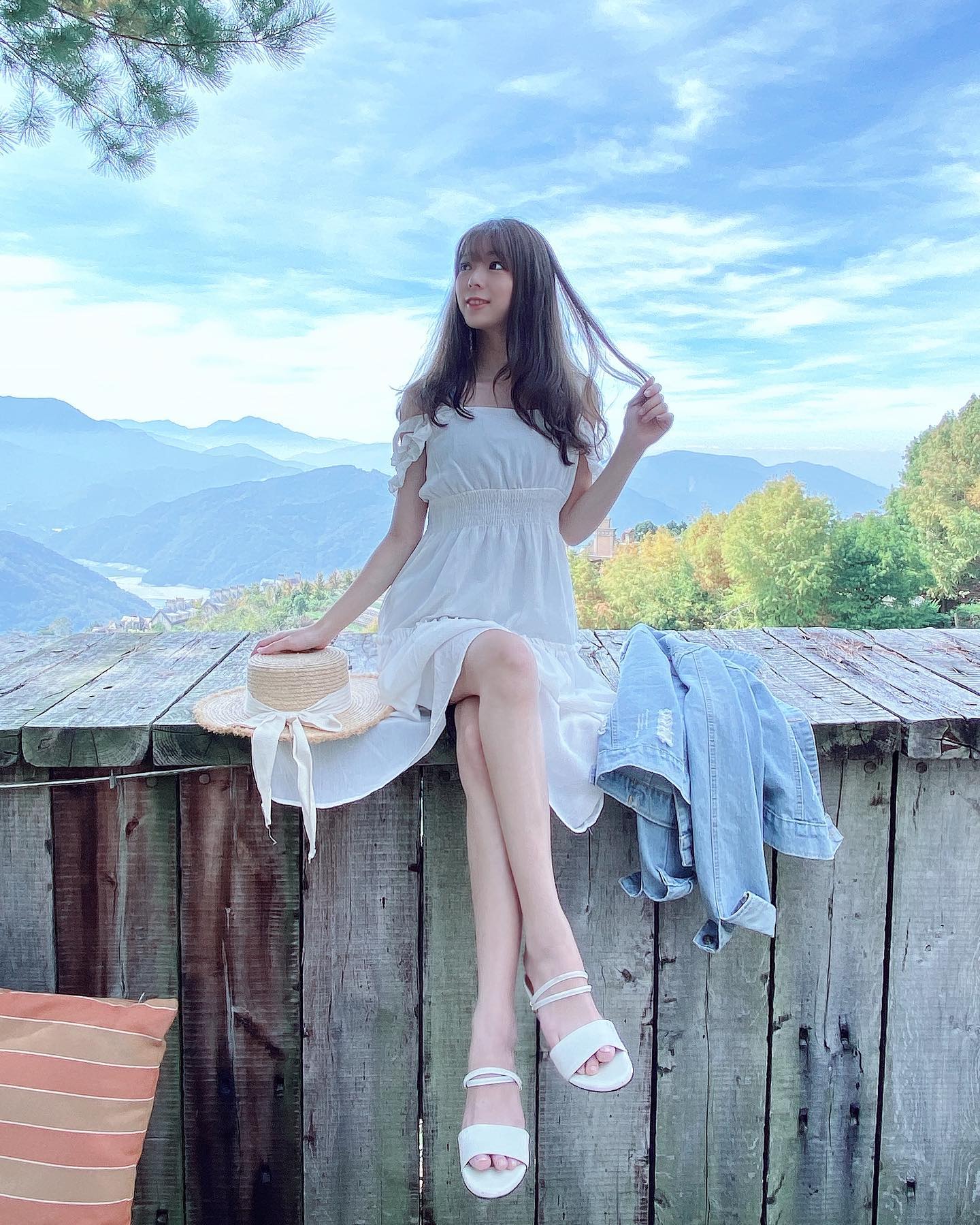 戀愛系模特兒「千緒Tracy」小背心下「性感美乳」包不住！可口長腿超誘人！-第1章-图片7