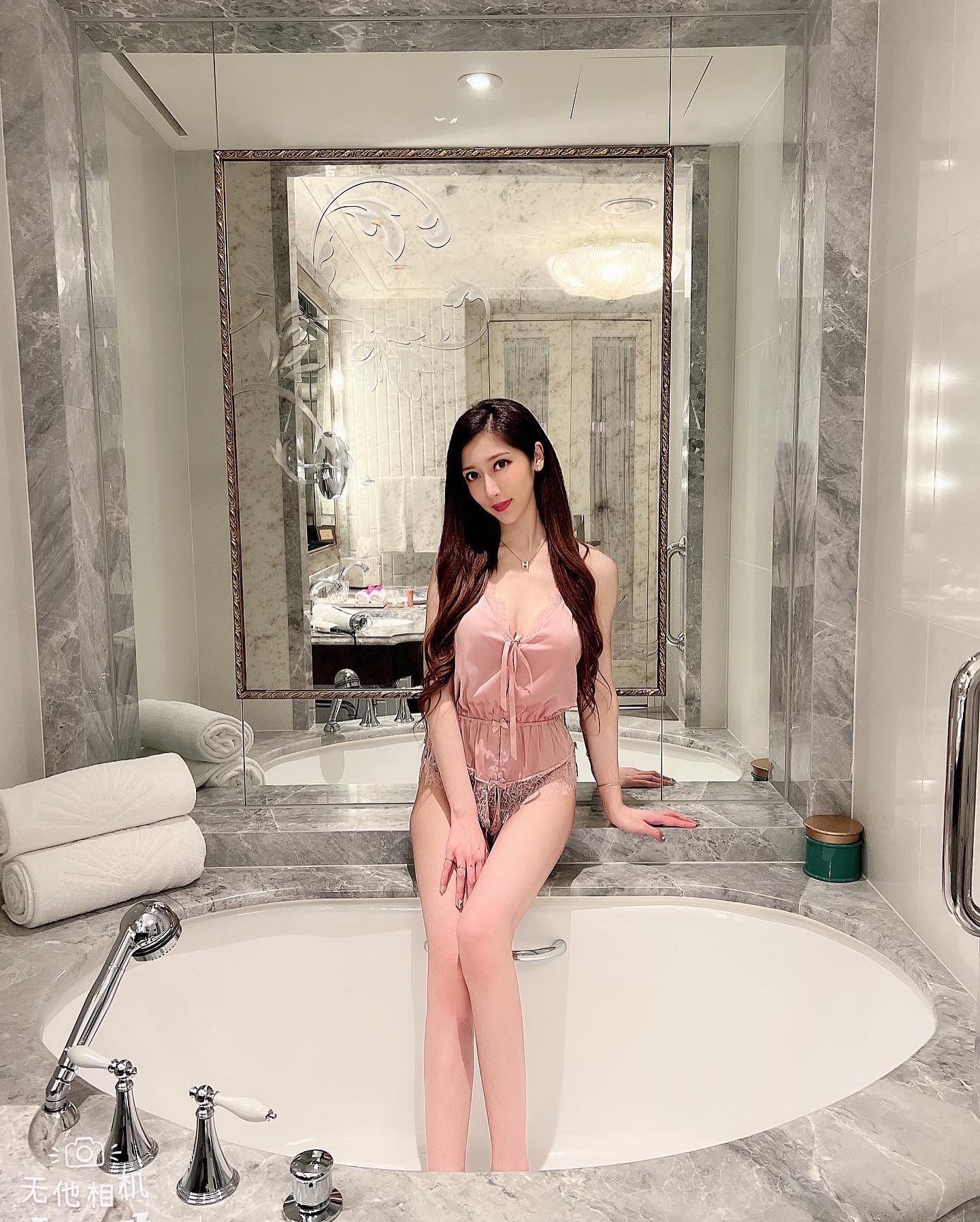 「翁寧寧」爆乳比基尼大曬豐滿身材！ 笑容與性感身材的反差讓人愛不釋手！-第1章-图片10