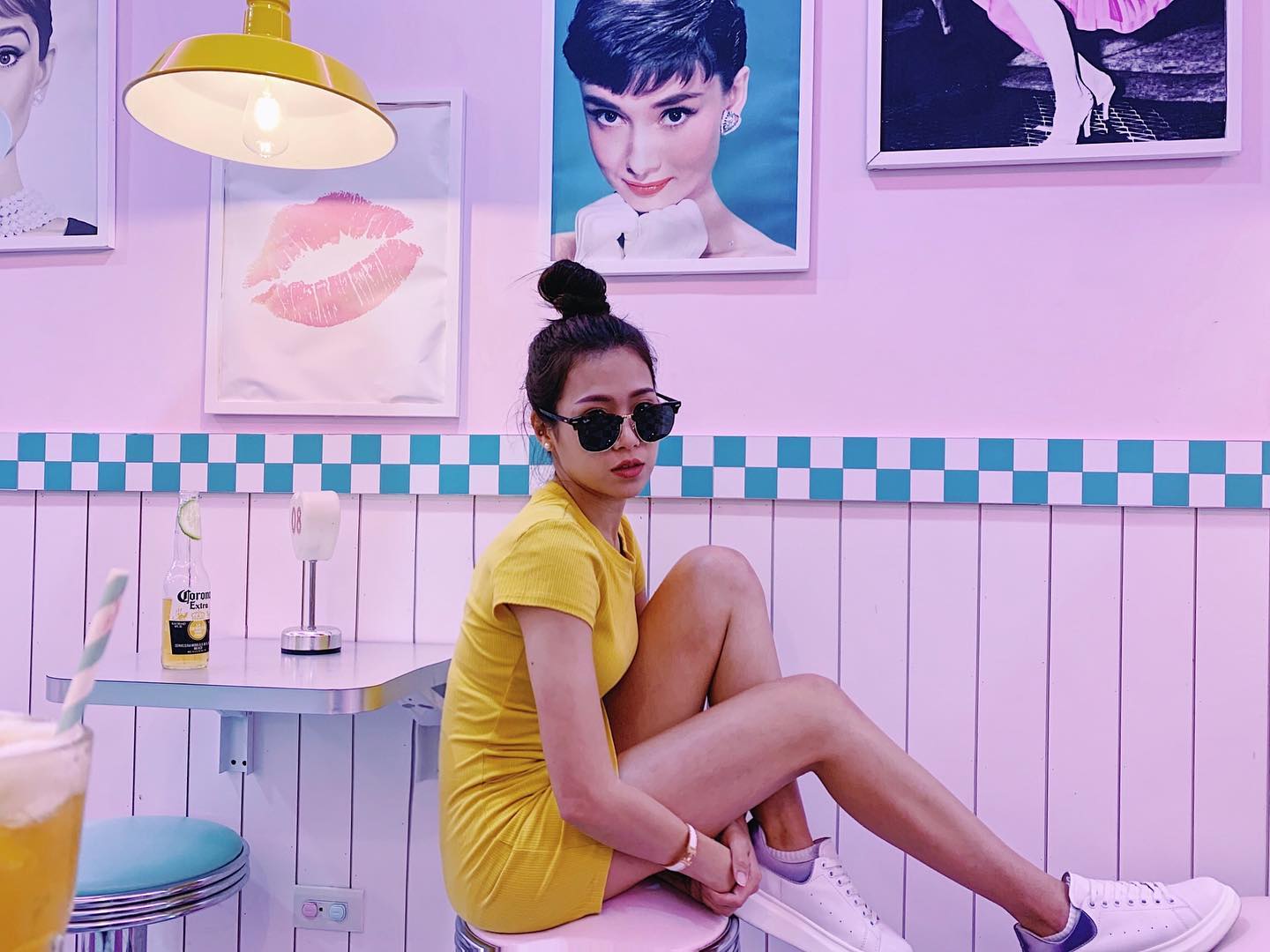 超白嫩正妹「郭盈瑩」火辣身材塞滿塞好整個螢幕！乳浪深溝畫面無極限-第1章-图片4