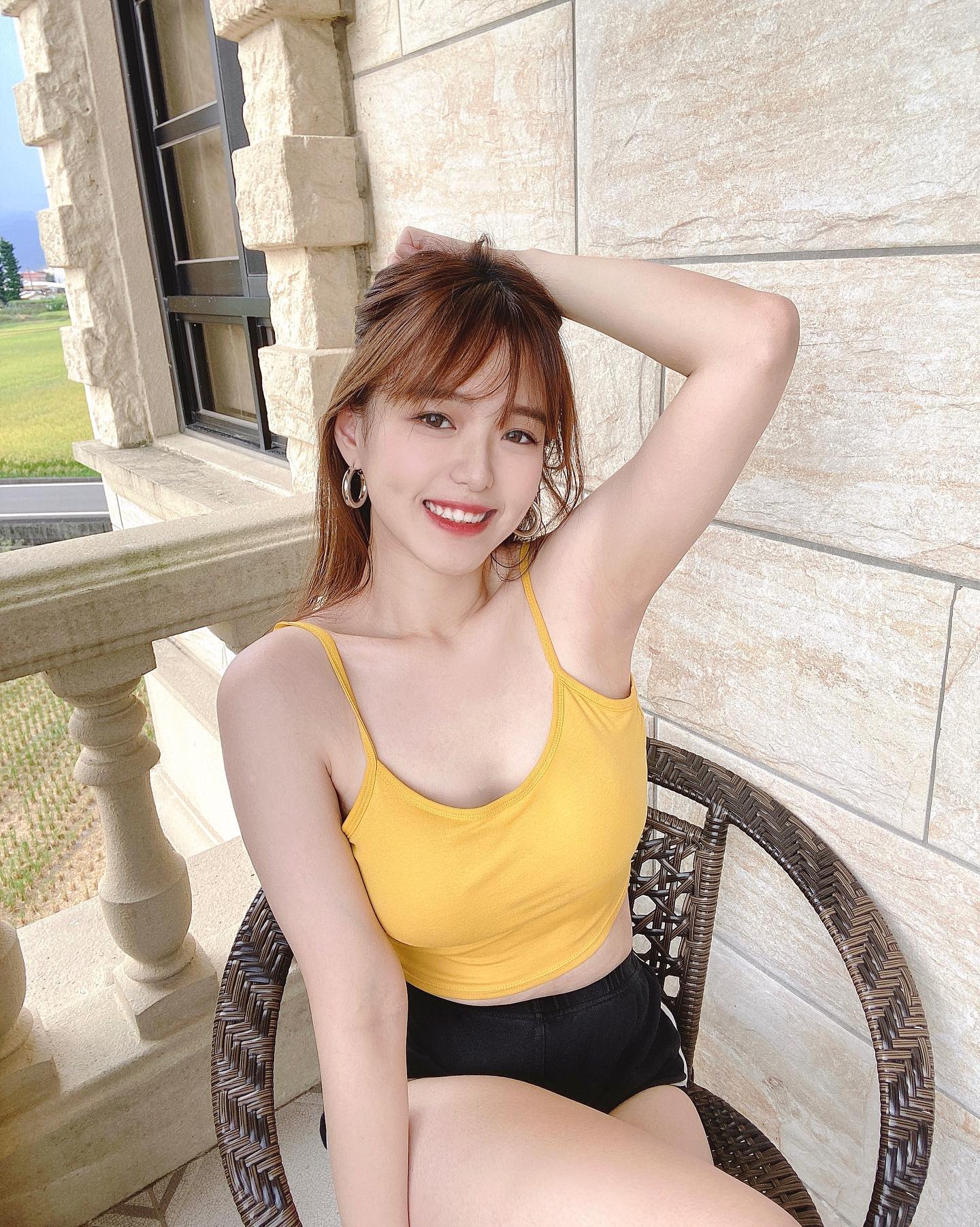 極品美女「王緒緒」美乳形狀邪惡到受不了！畫面有夠養眼，精緻美顏擄獲人心-第1章-图片1