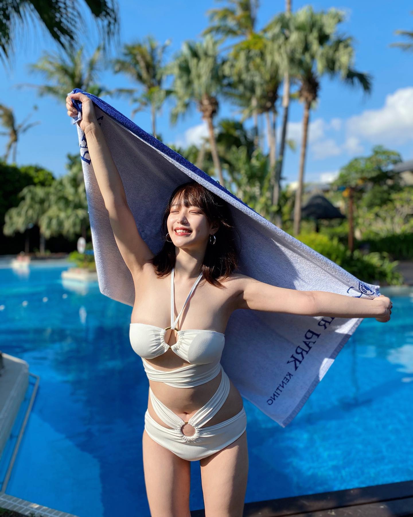 極品美女「王緒緒」美乳形狀邪惡到受不了！畫面有夠養眼，精緻美顏擄獲人心-第1章-图片6